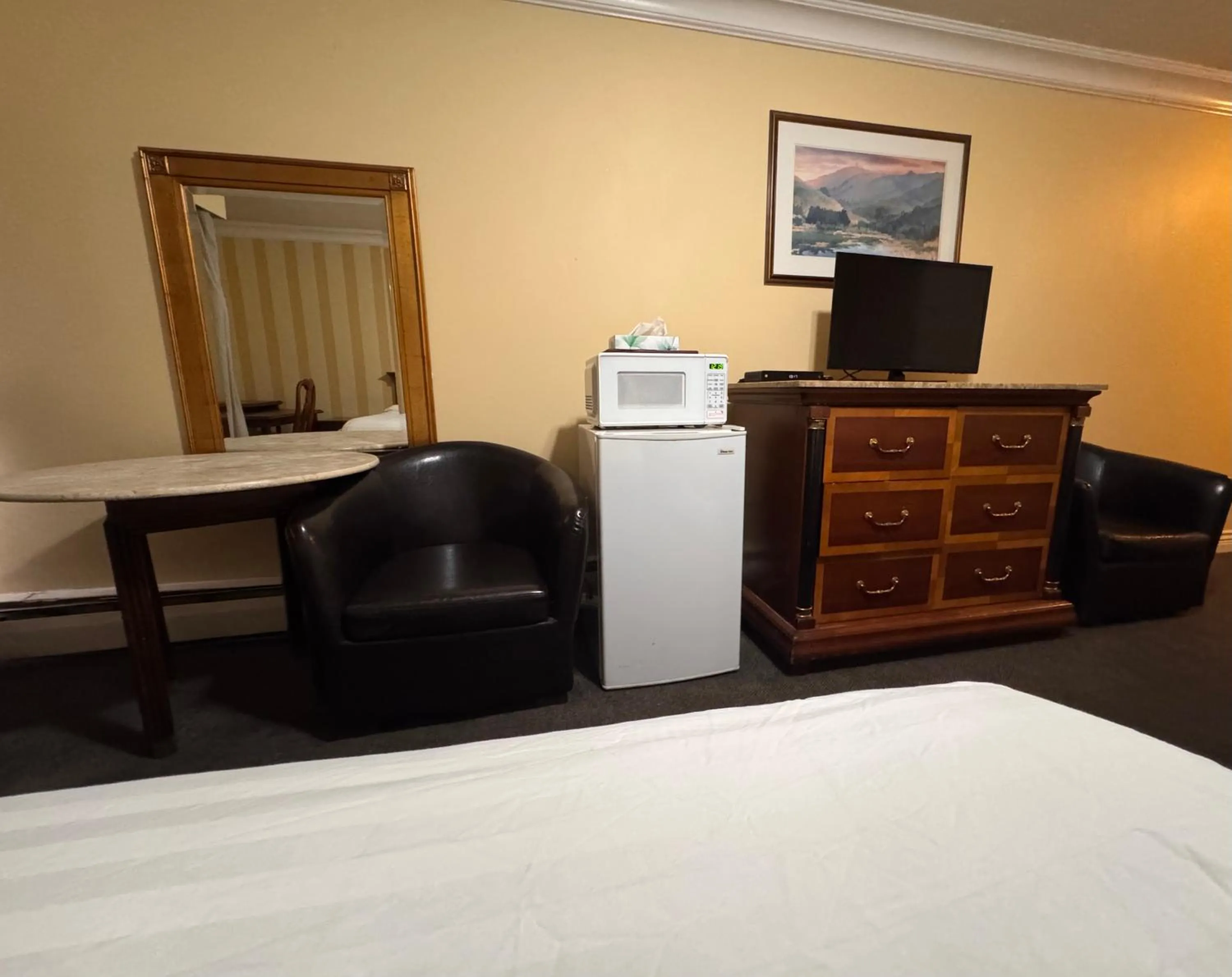 TV and multimedia, Bed in Island Travel Inn