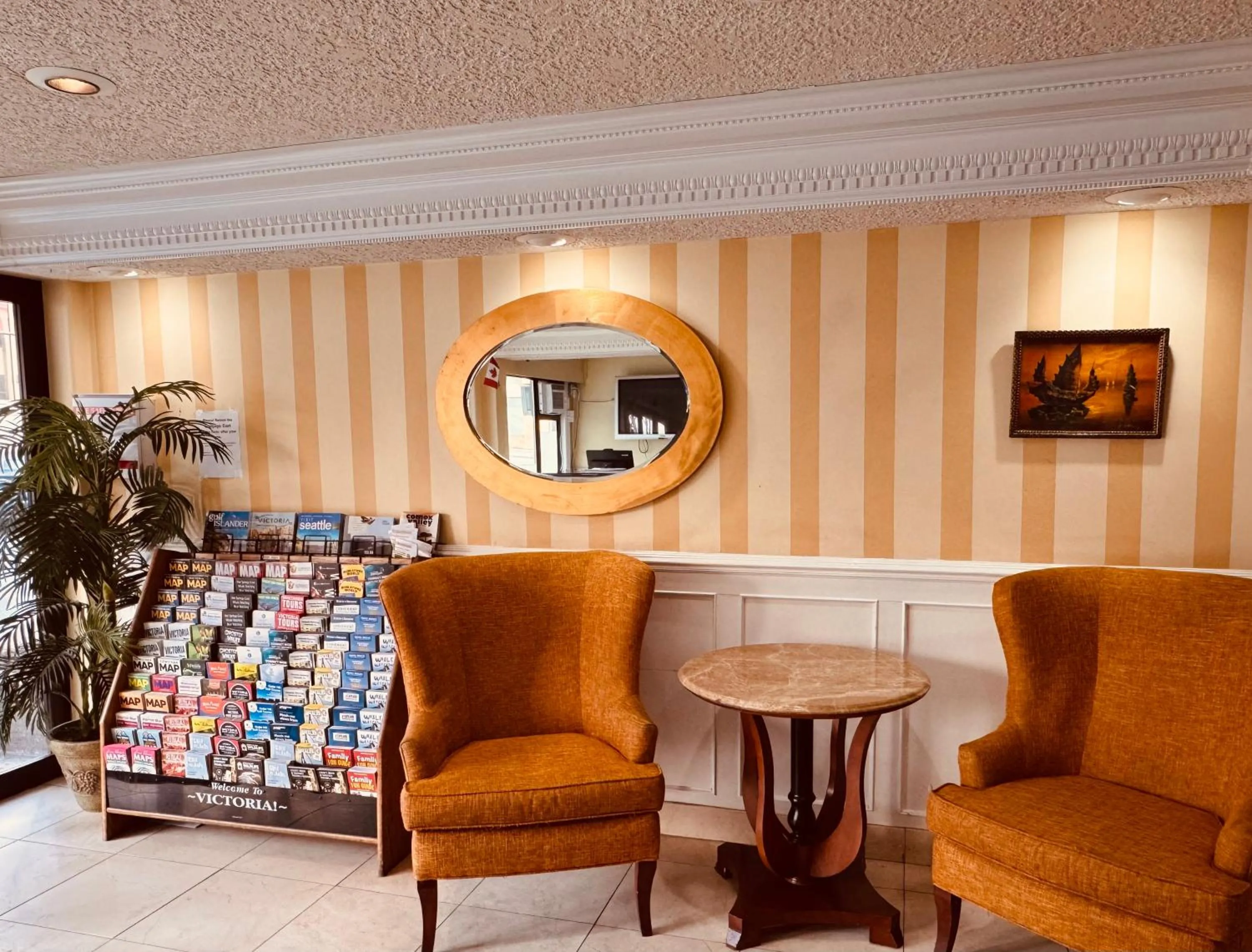 Seating area in Island Travel Inn