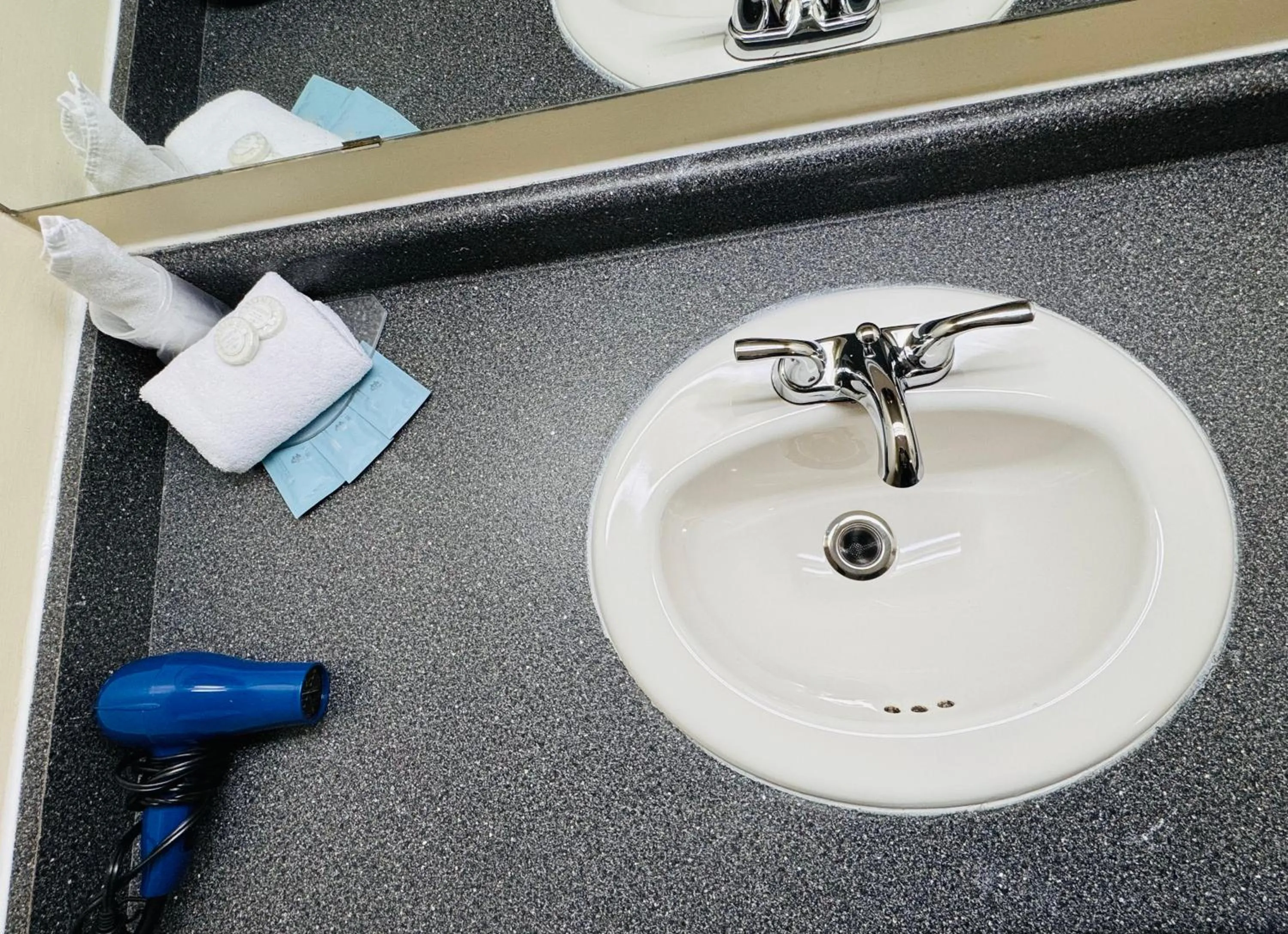 Bathroom in Island Travel Inn