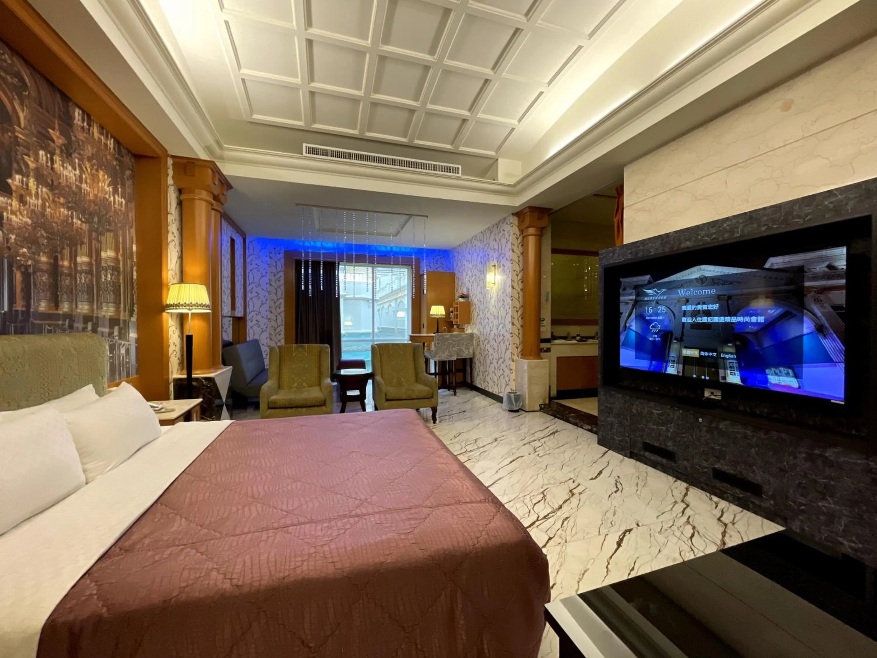 Photo of the whole room, Bed in 國妃鷹堡時尚健康館King & Princess Motel