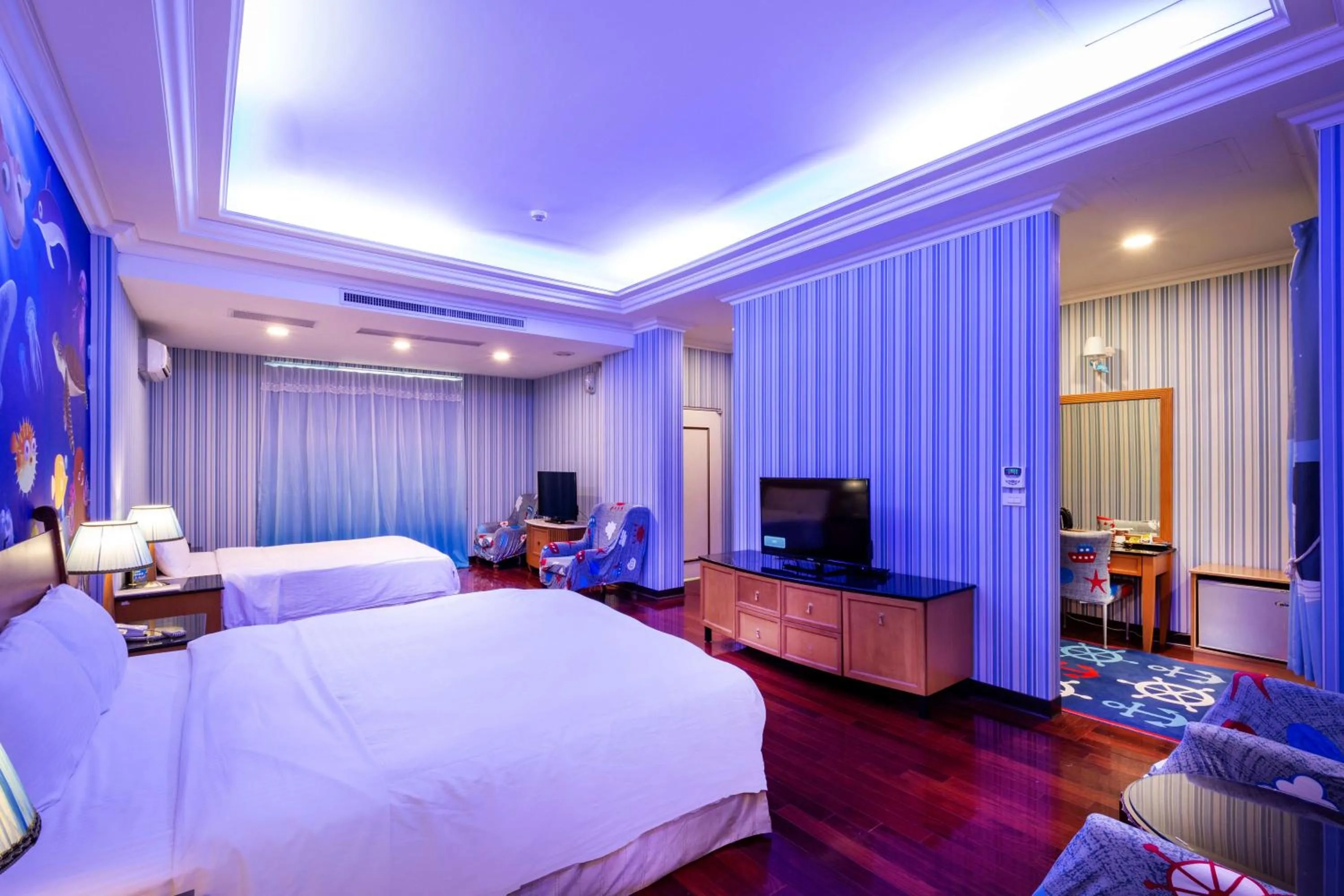Photo of the whole room, Bed in 國妃鷹堡時尚健康館King & Princess Motel