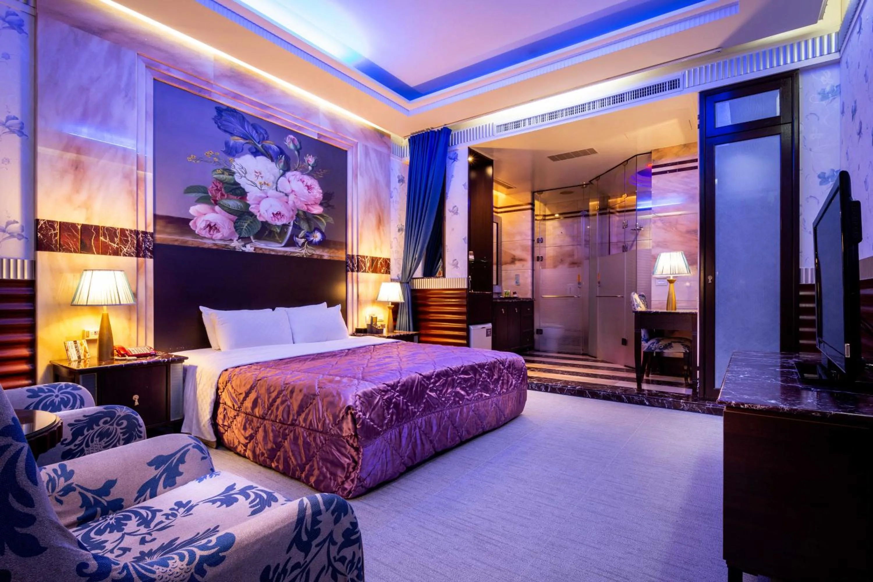 Photo of the whole room, Bed in 國妃鷹堡時尚健康館King & Princess Motel