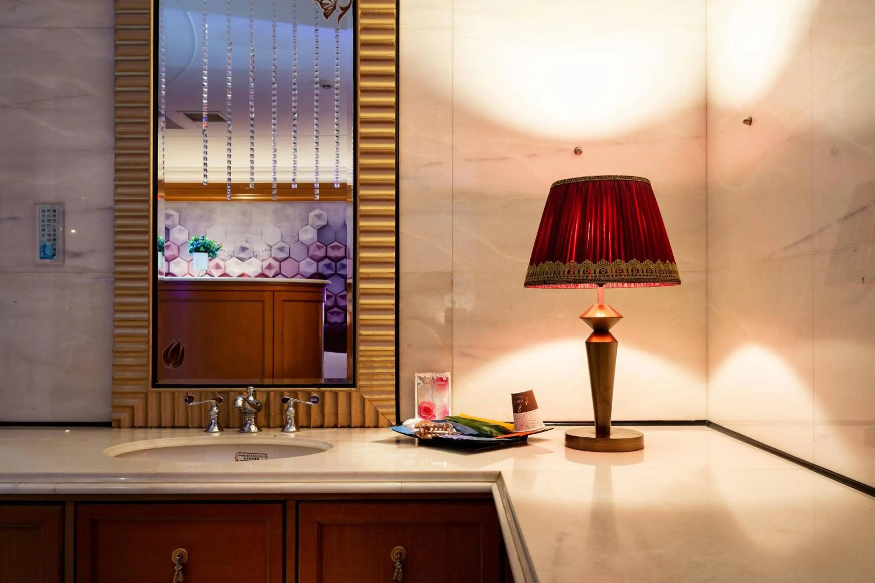 Coffee/tea facilities in 國妃鷹堡時尚健康館King & Princess Motel