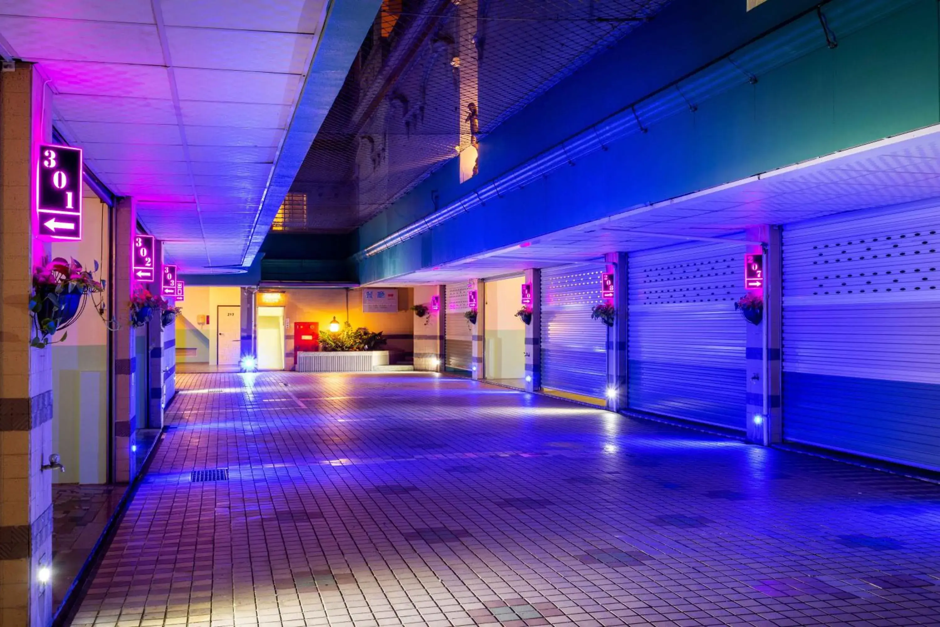 Property building in 國妃鷹堡時尚健康館King & Princess Motel Property building in 國妃鷹堡時尚健康館King & Princess Motel