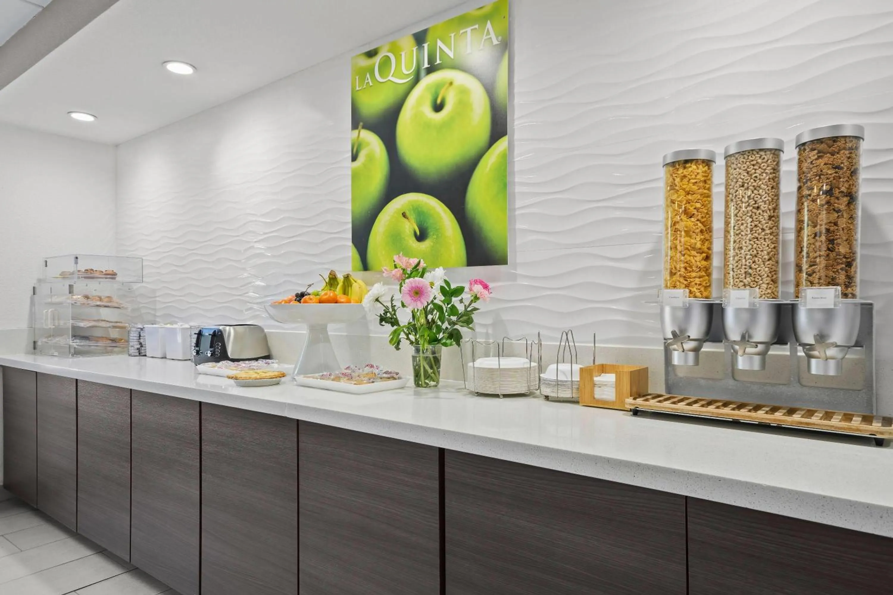 Restaurant/places to eat in La Quinta by Wyndham Sturbridge