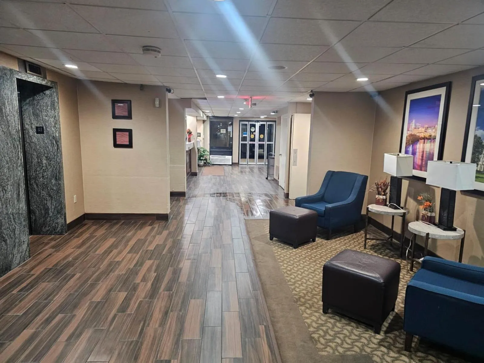 Seating area in Comfort Inn Wethersfield - Hartford