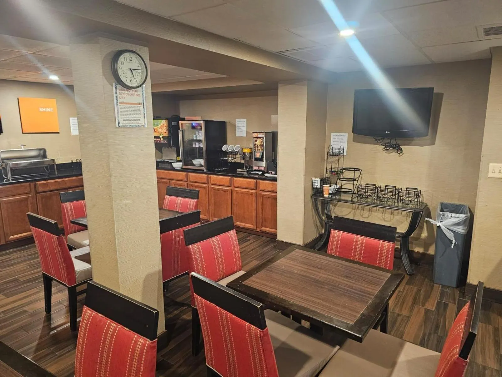 Breakfast in Comfort Inn Wethersfield - Hartford