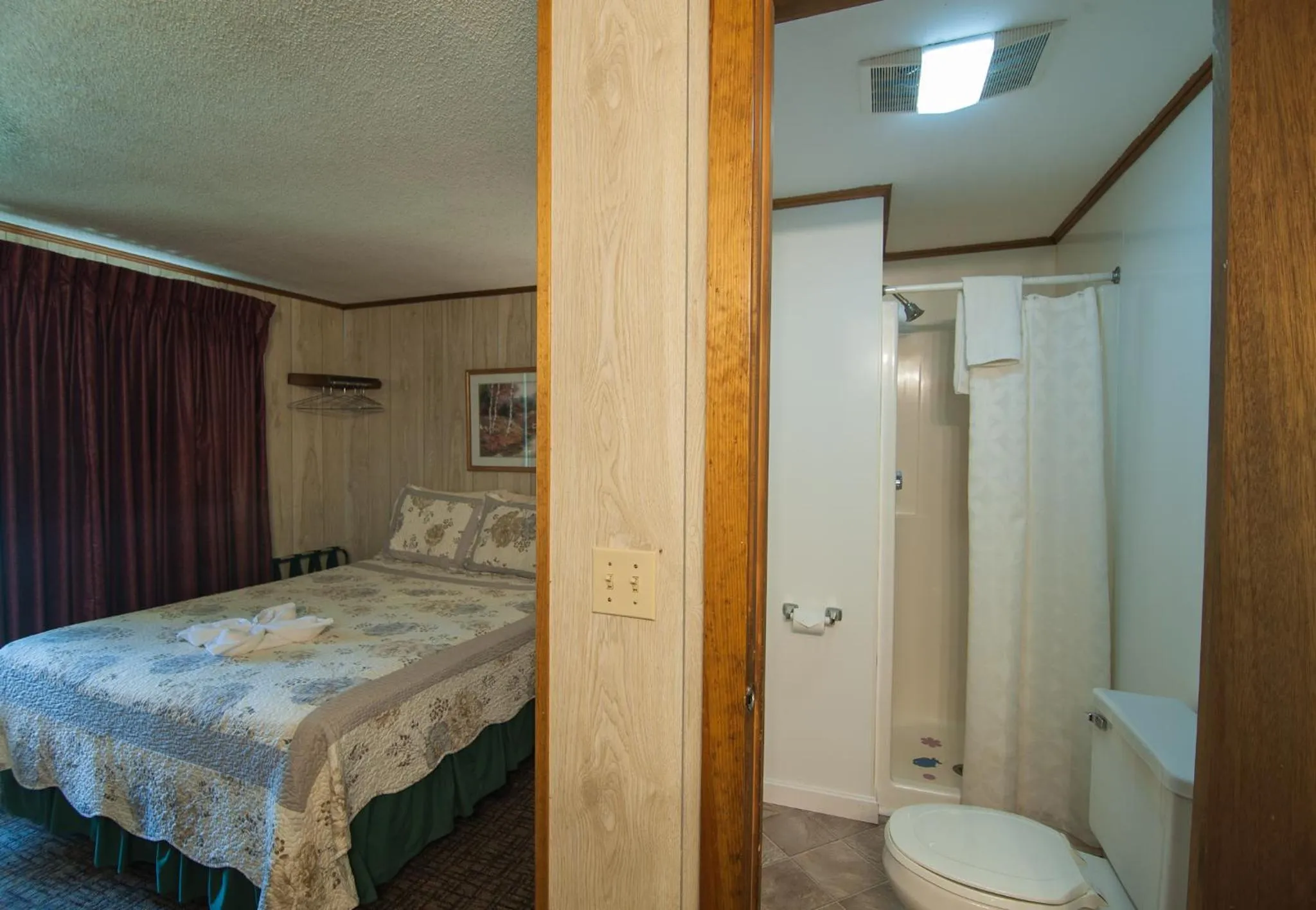 Profile Motel & Cottages