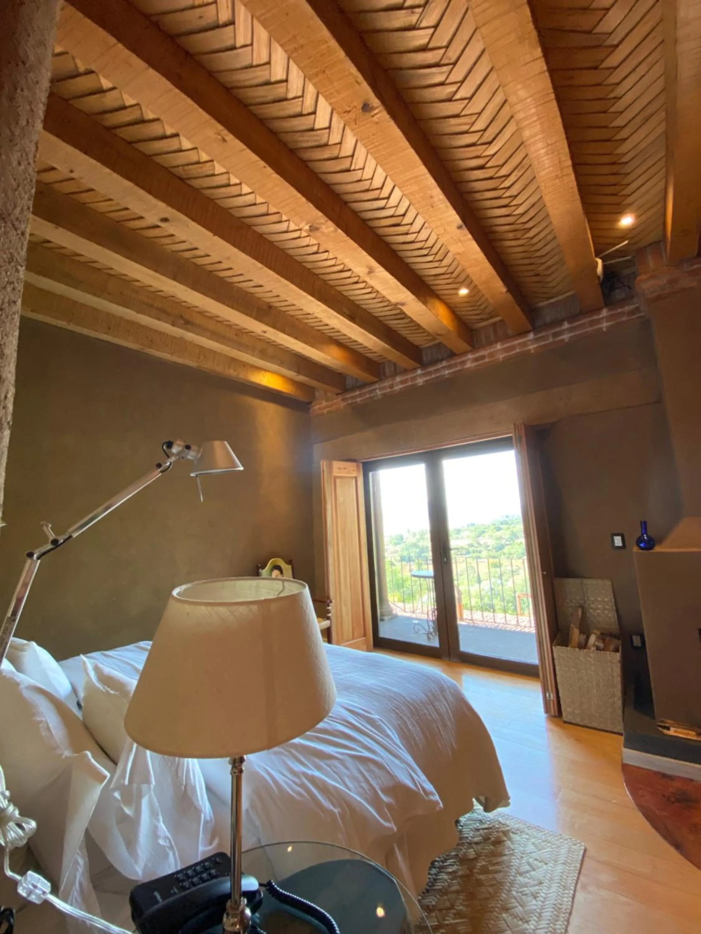 Photo of the whole room, Bed in Hacienda Ucazanaztacua