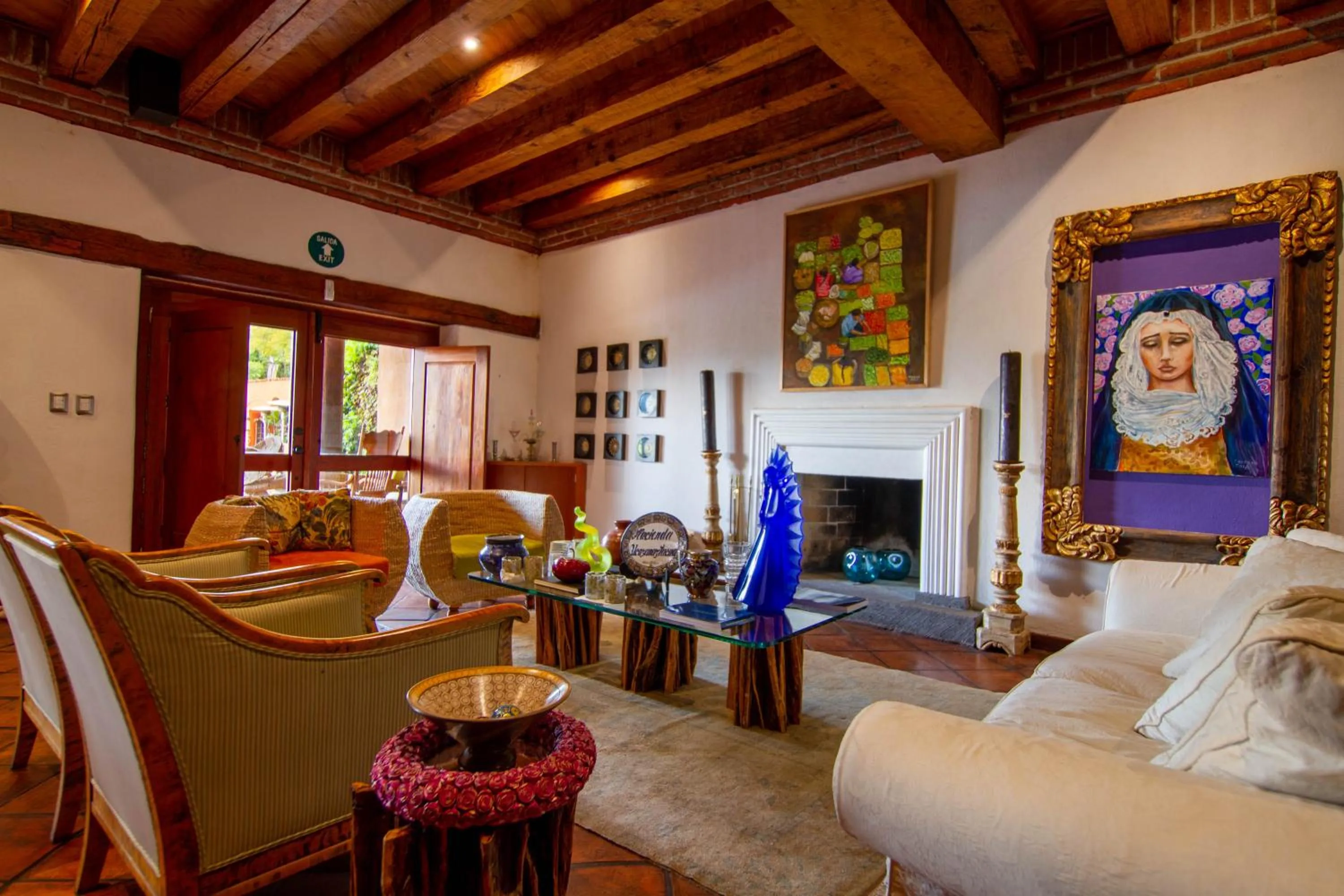 Living room in Hacienda Ucazanaztacua