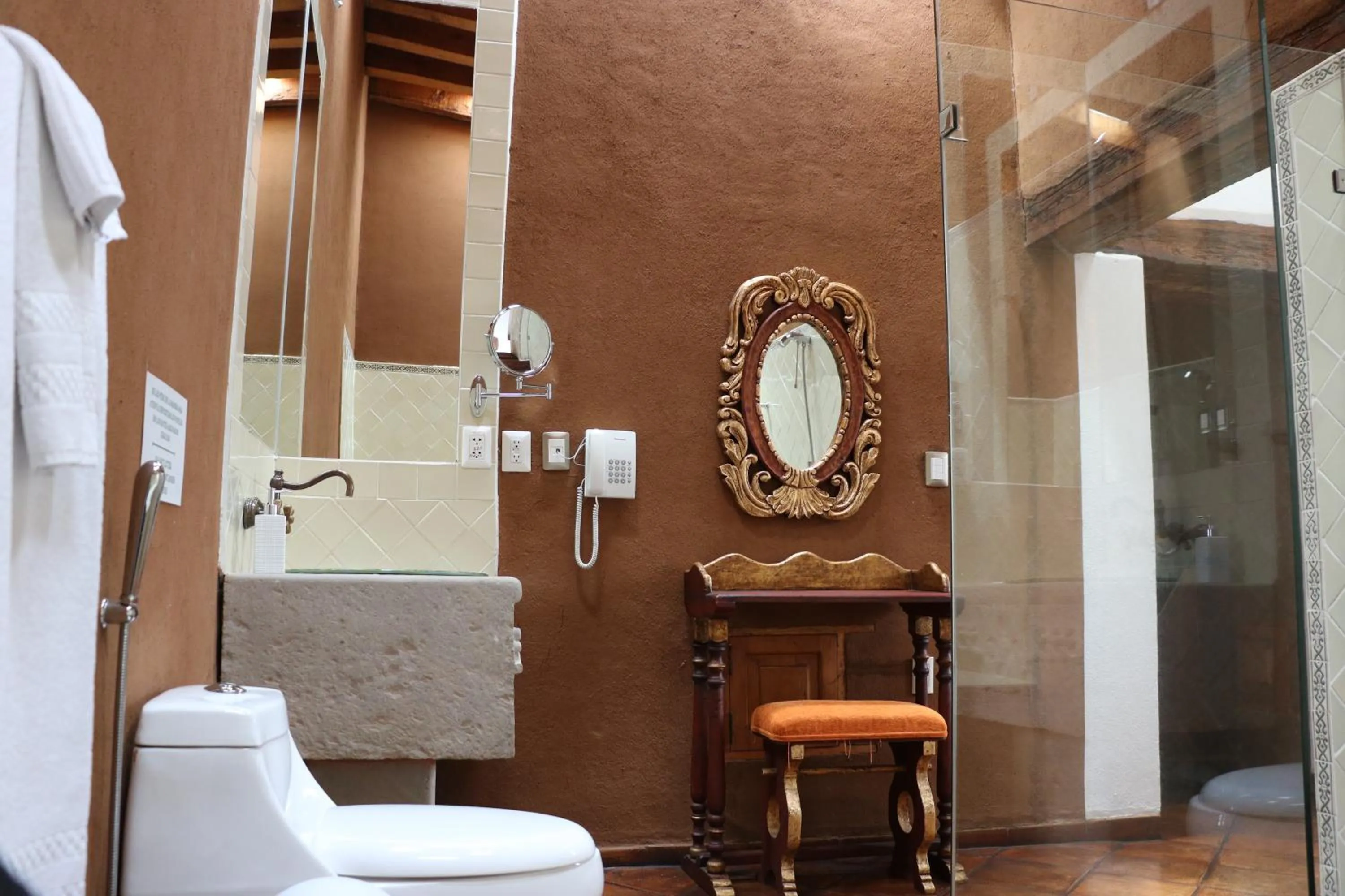 Bathroom in Hacienda Ucazanaztacua