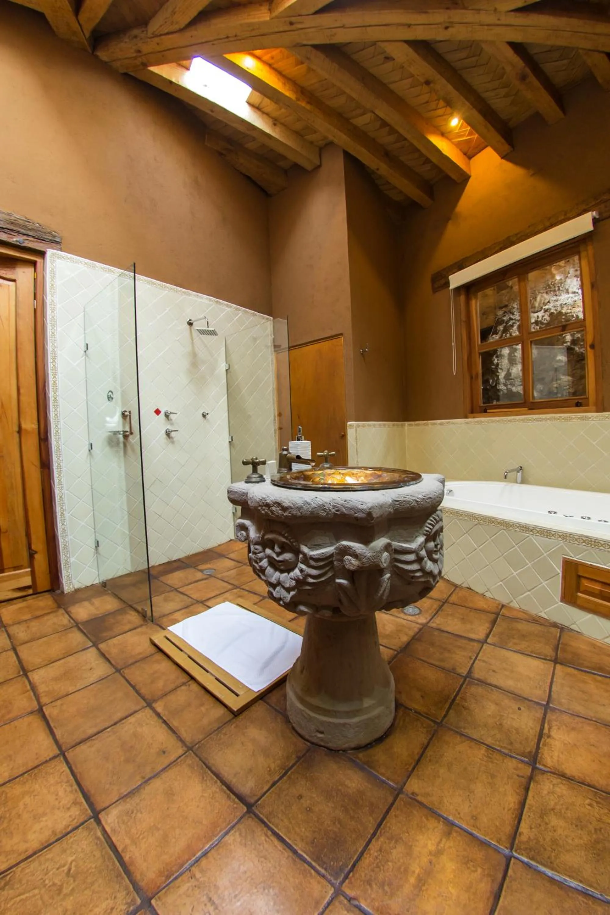 Bathroom in Hacienda Ucazanaztacua
