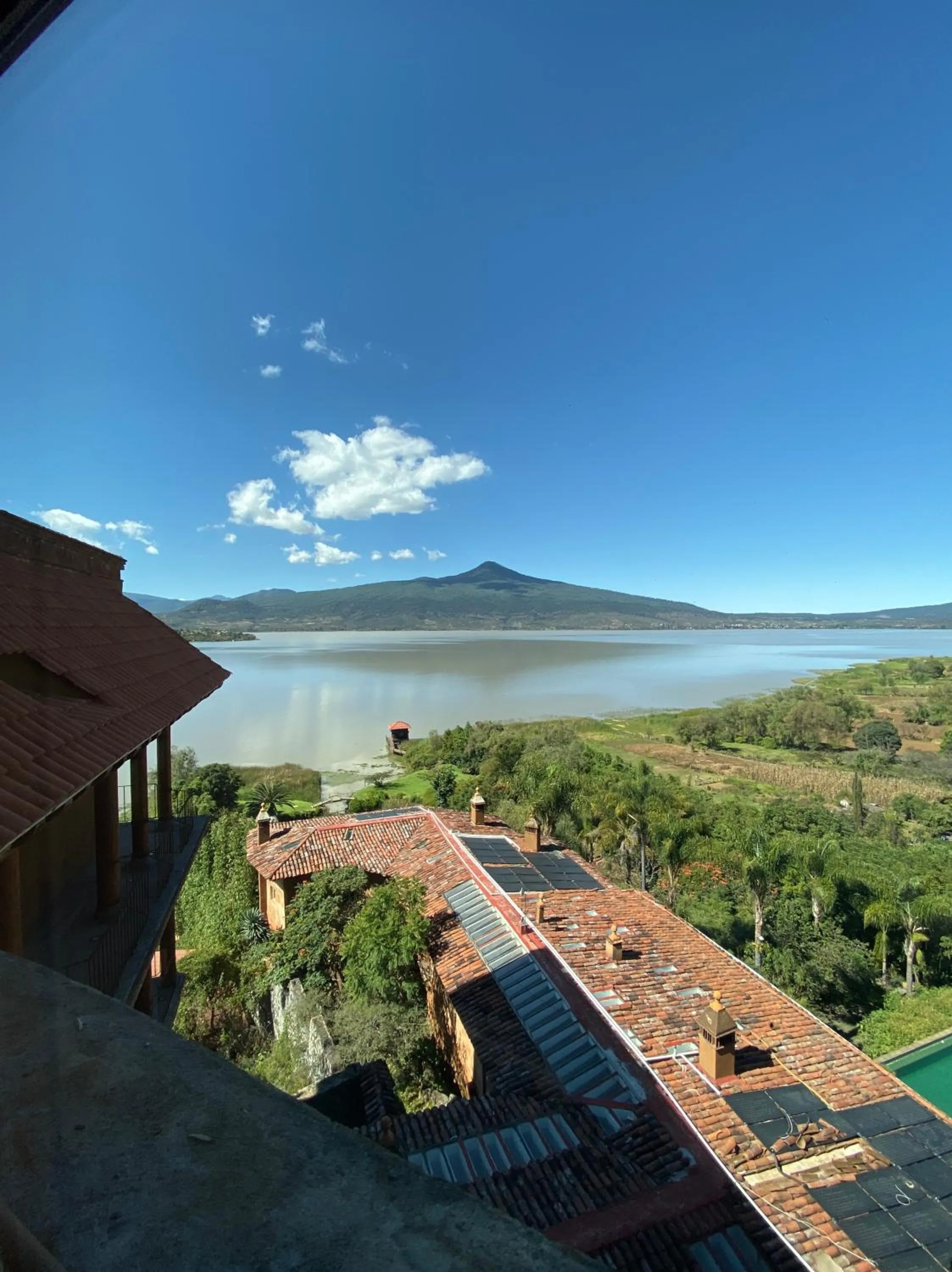 Lake view in Hacienda Ucazanaztacua