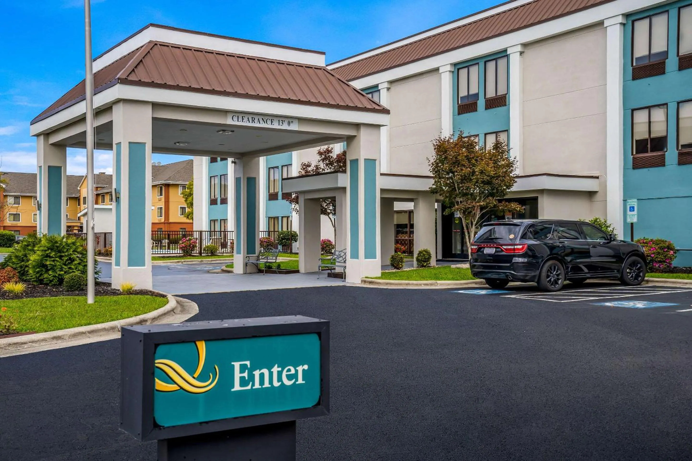 Property building in Quality Inn Jacksonville near Camp Lejeune