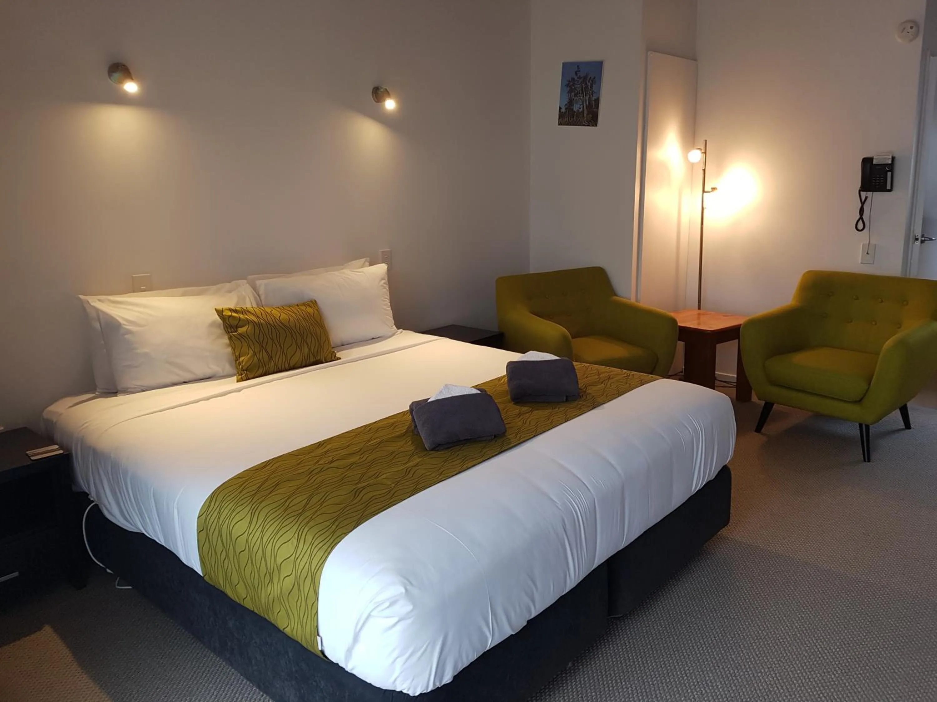 Decorative detail, Bed in Lake Matheson Motel