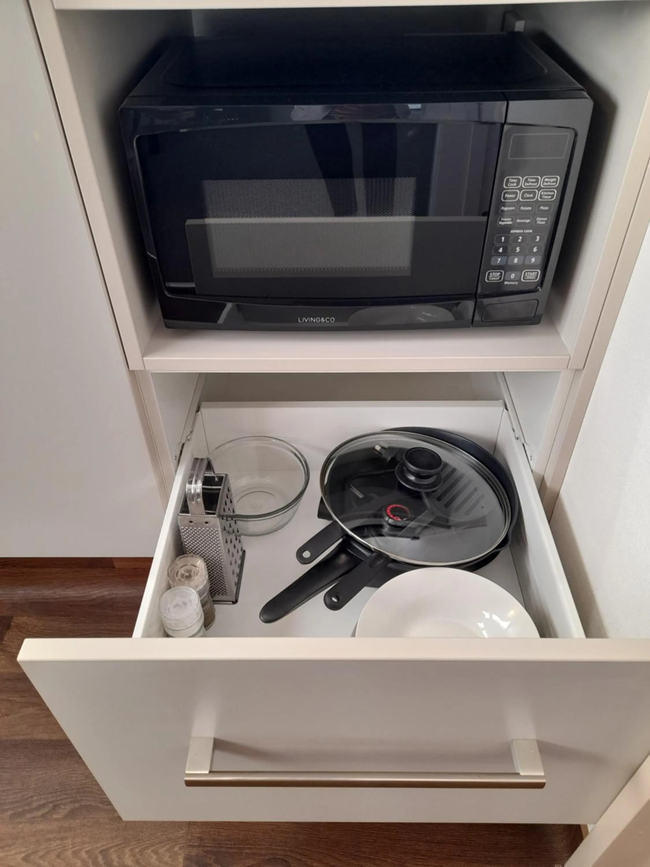 Kitchen or kitchenette in Lake Matheson Motel