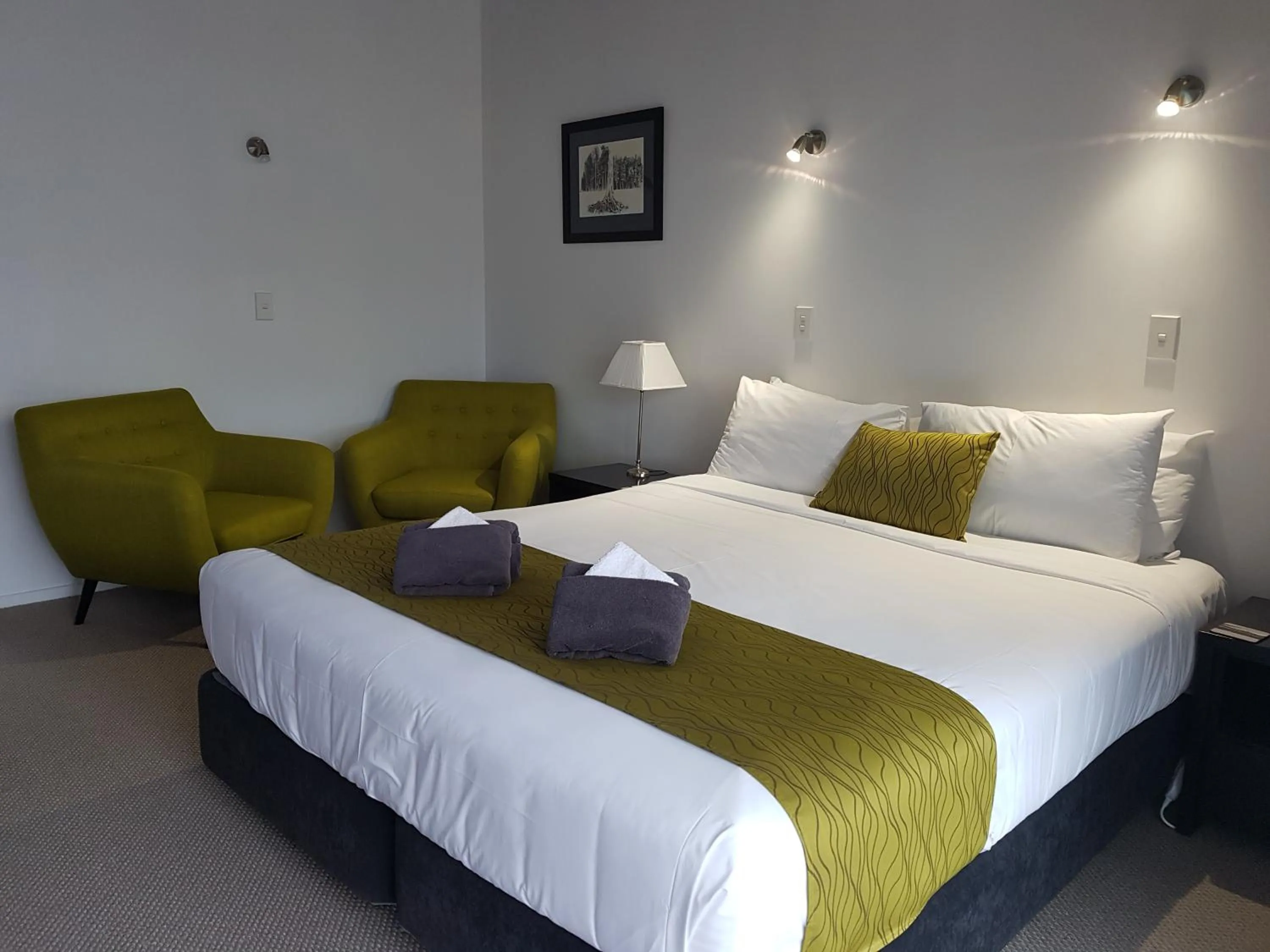 Decorative detail, Bed in Lake Matheson Motel