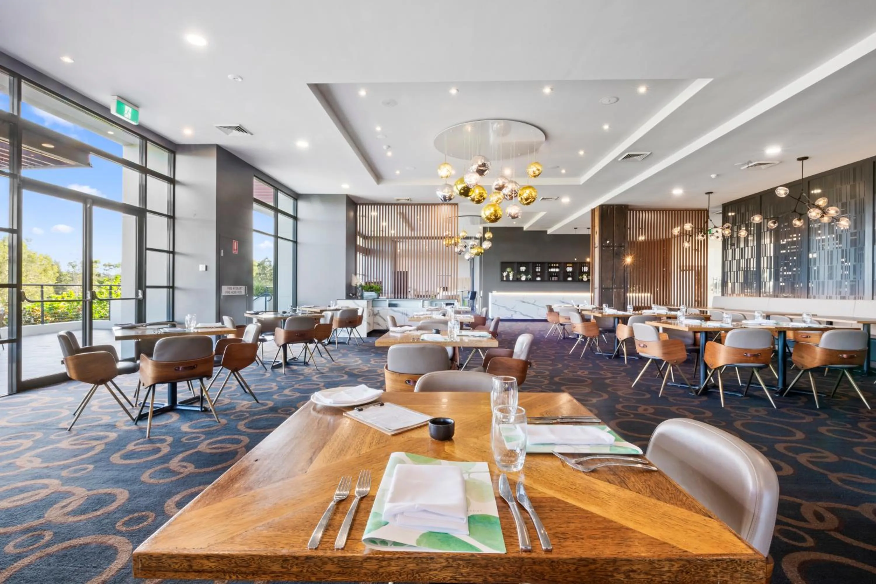 Dining area in Mercure Kooindah Waters Central Coast