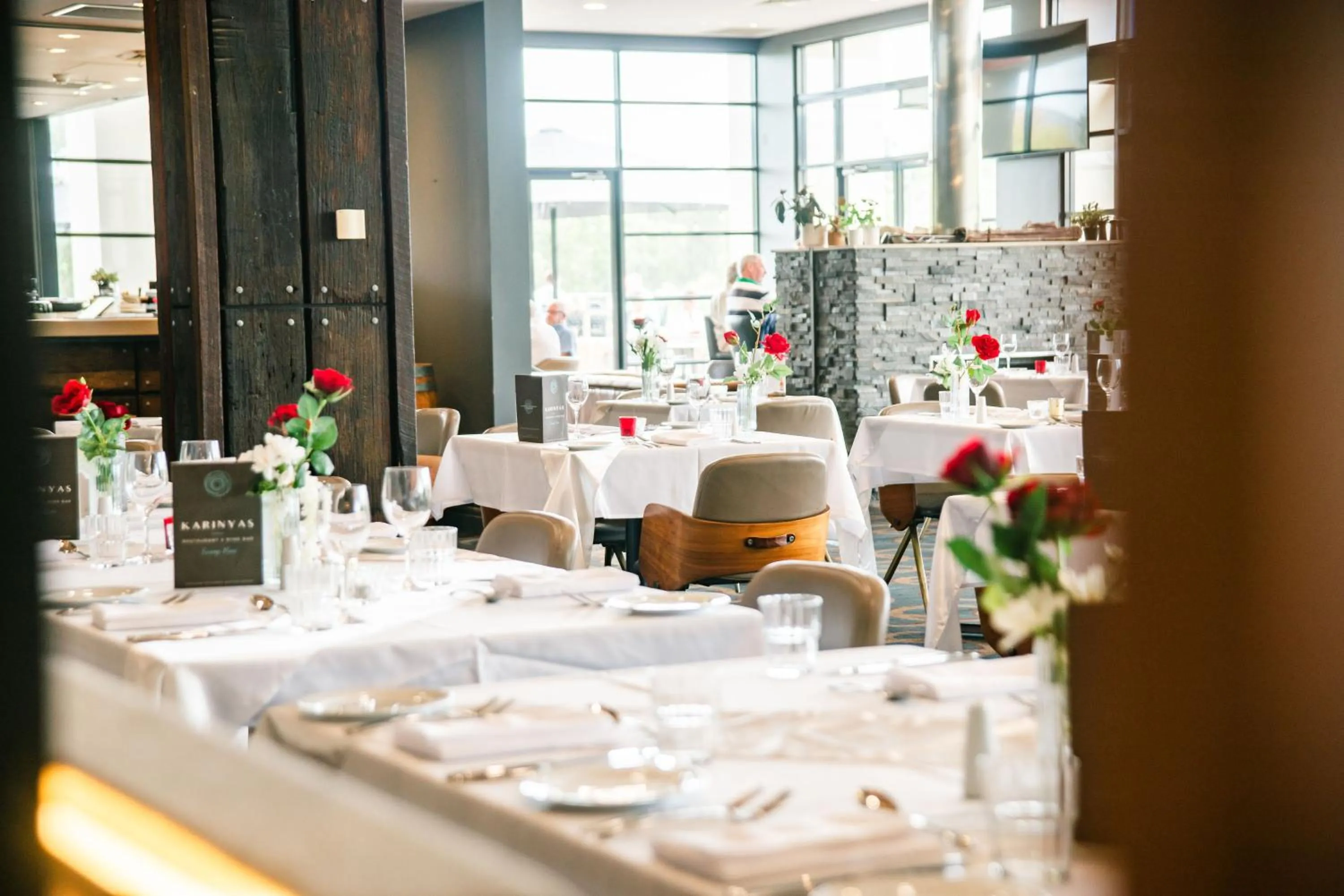 Dining area in Mercure Kooindah Waters Central Coast