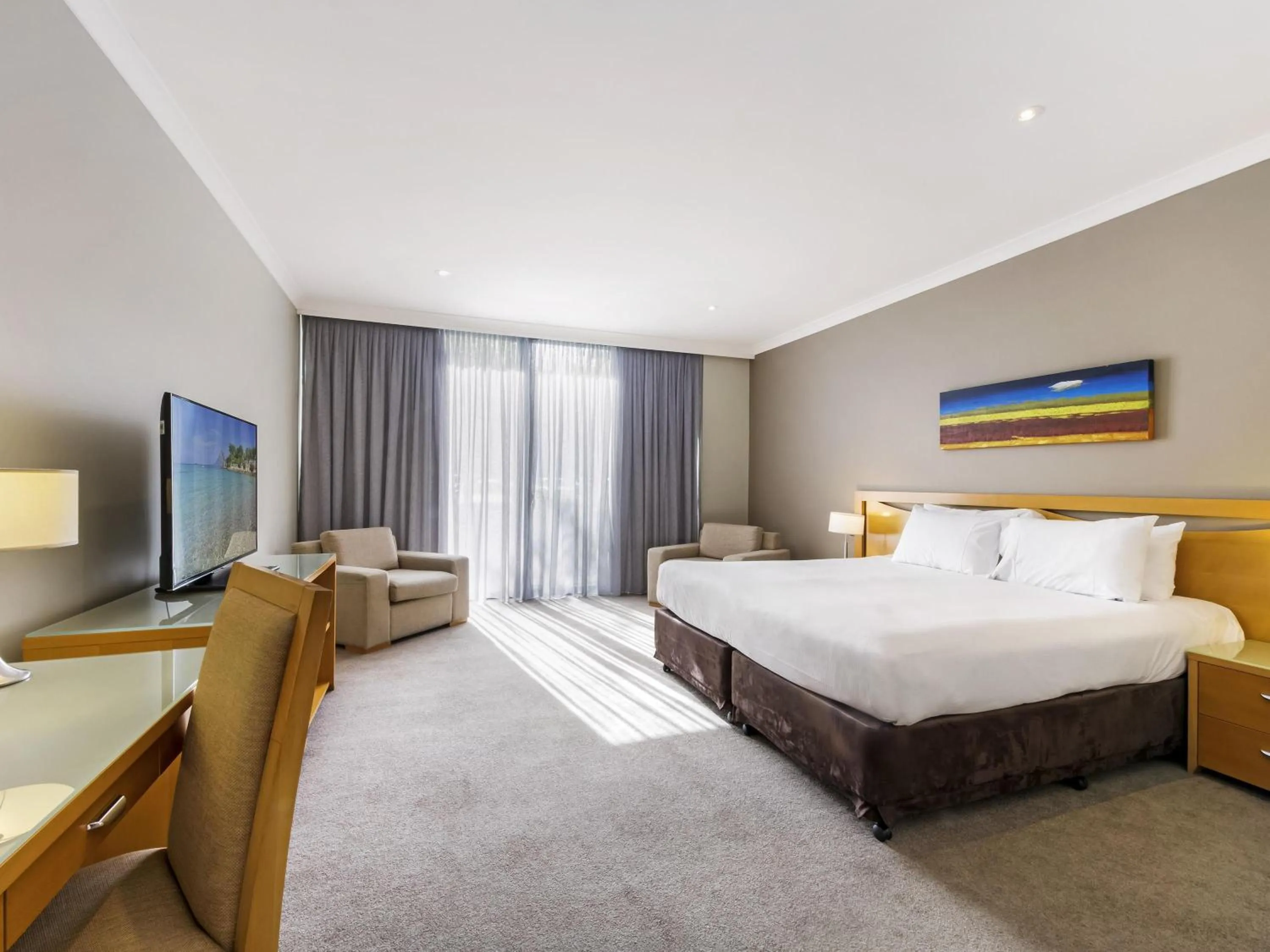 Bedroom, Bed in Mercure Kooindah Waters Central Coast