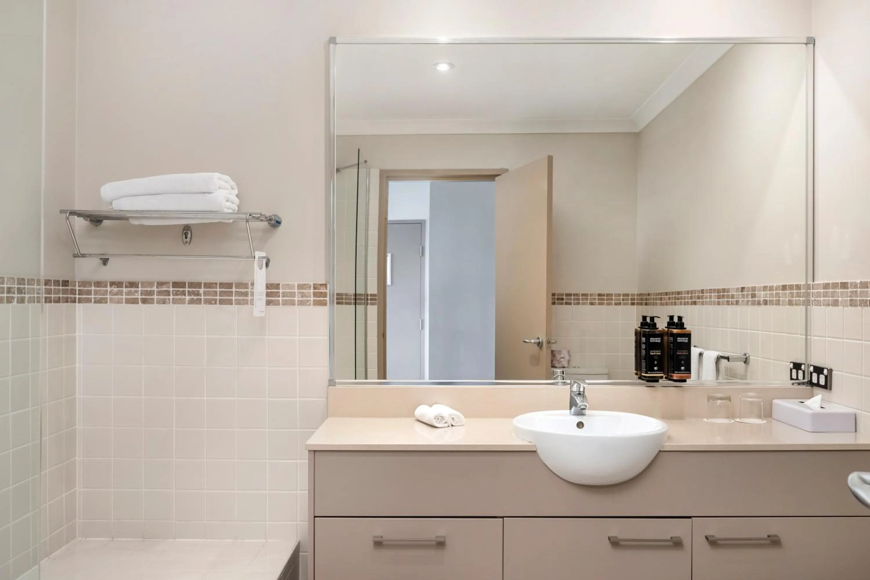 Bathroom in Mercure Kooindah Waters Central Coast