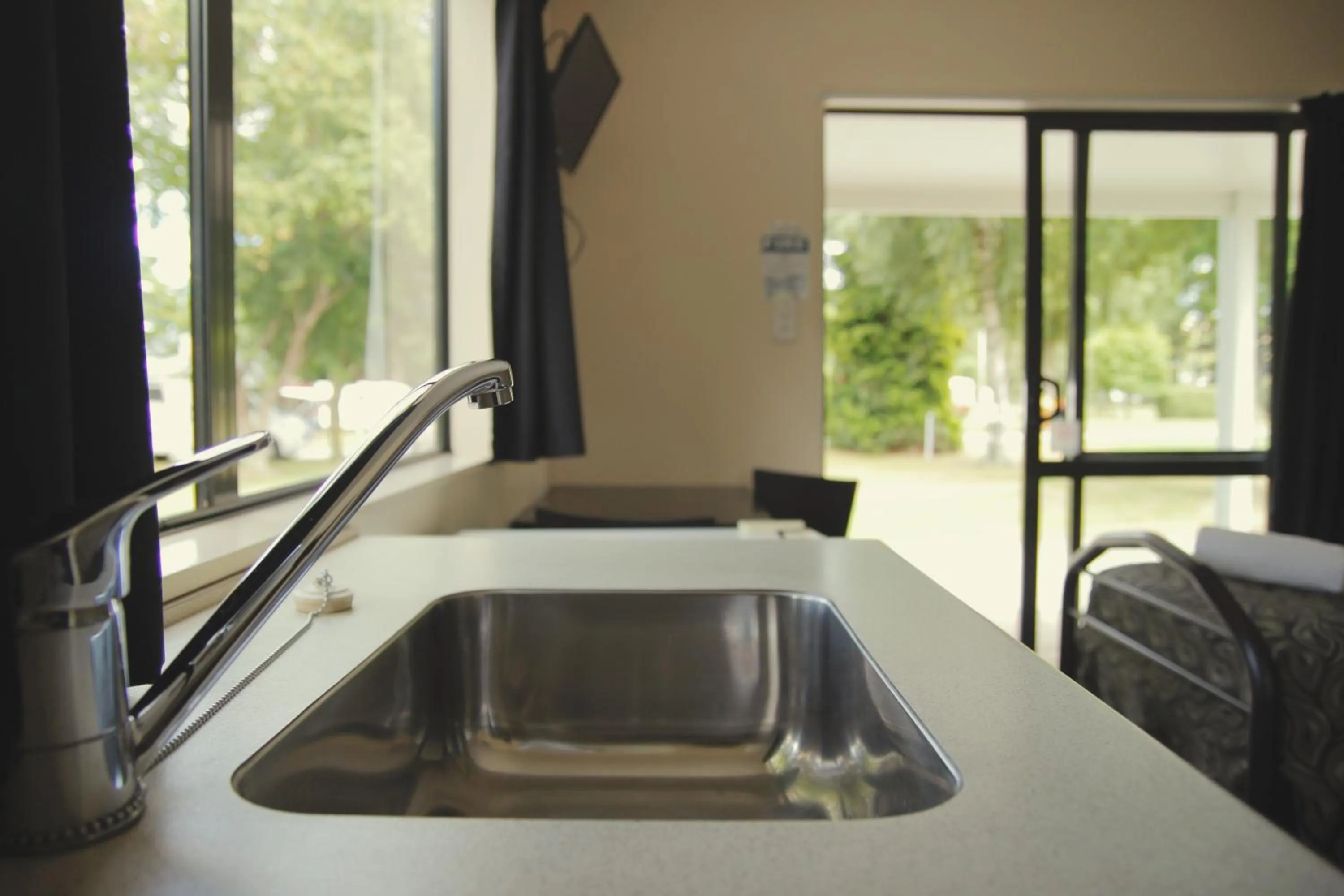 Kitchen or kitchenette in Geraldine TOP 10 Holiday Park