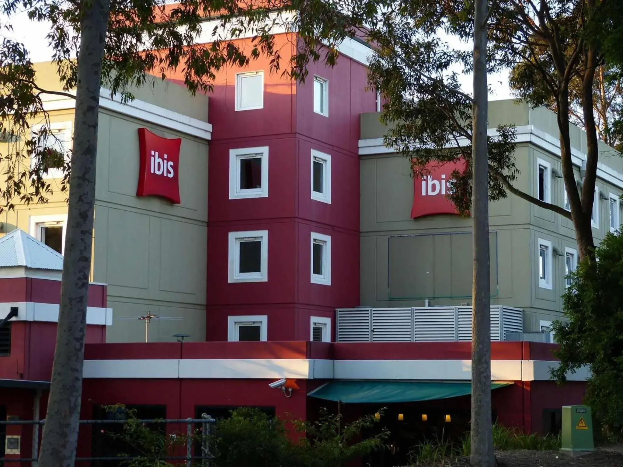Property building in ibis Thornleigh Property building in ibis Thornleigh