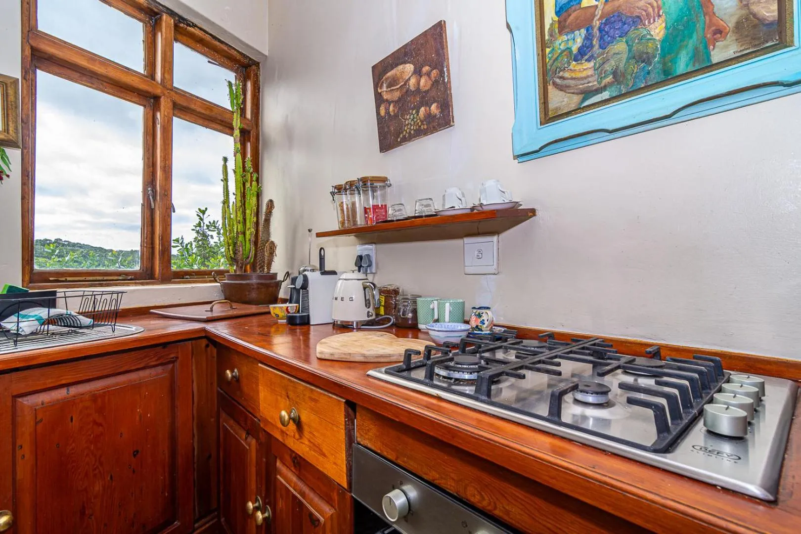 Kitchen or kitchenette in Kennedys Beach Villa