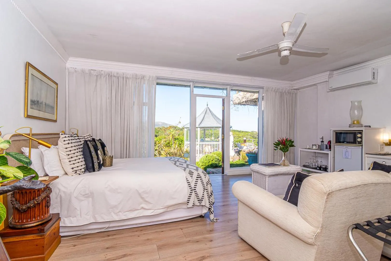 Bedroom, Bed in Kennedys Beach Villa
