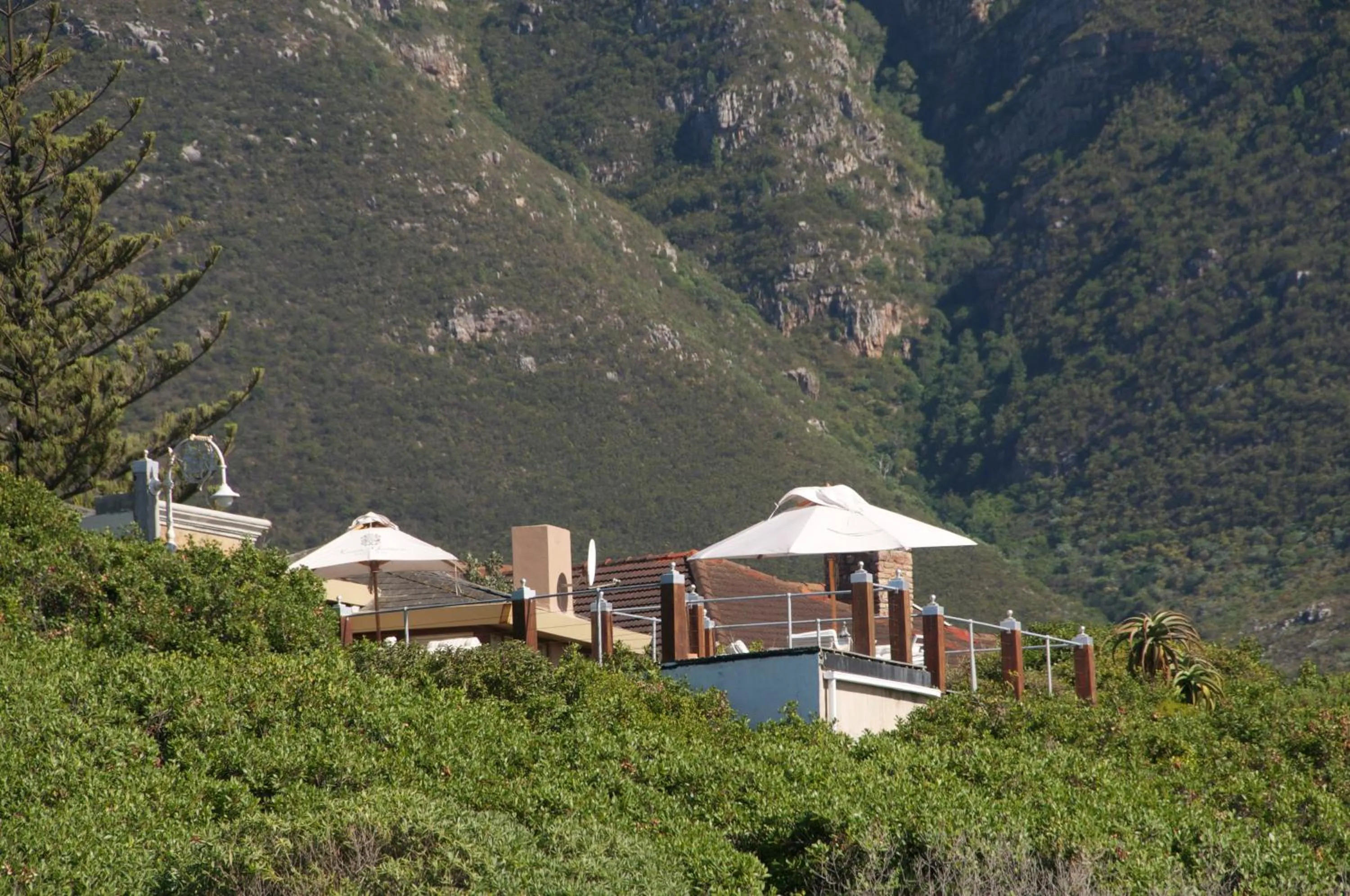 Property building in Kennedys Beach Villa