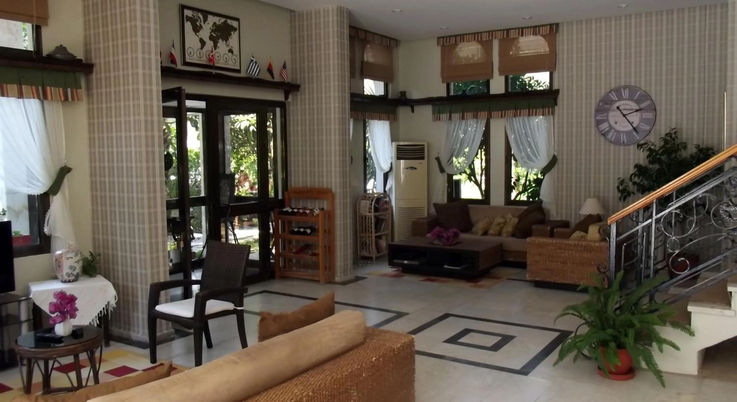 Lobby or reception in Carikci Hotel