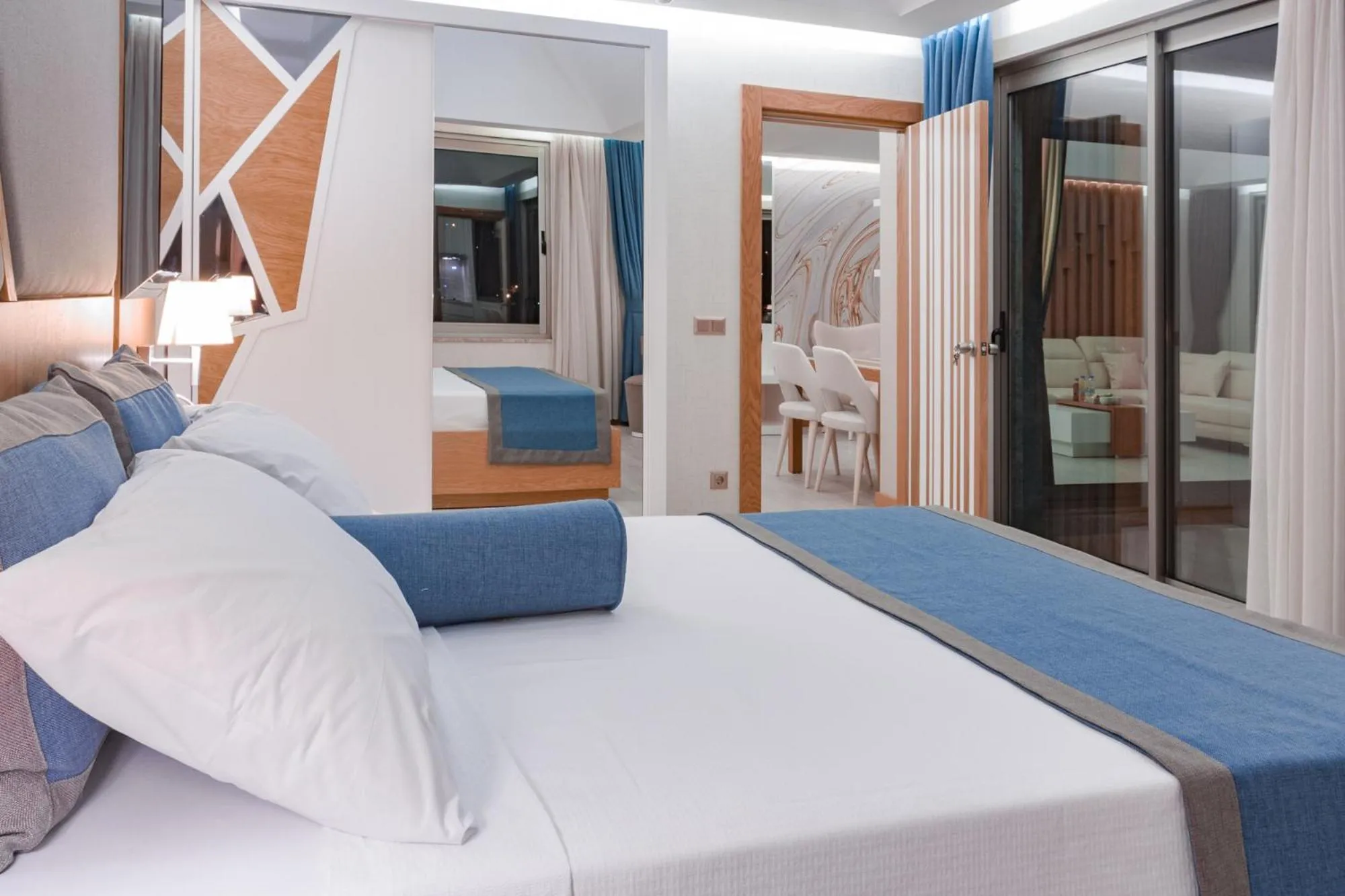 Bedroom in Graf Victor Hotel