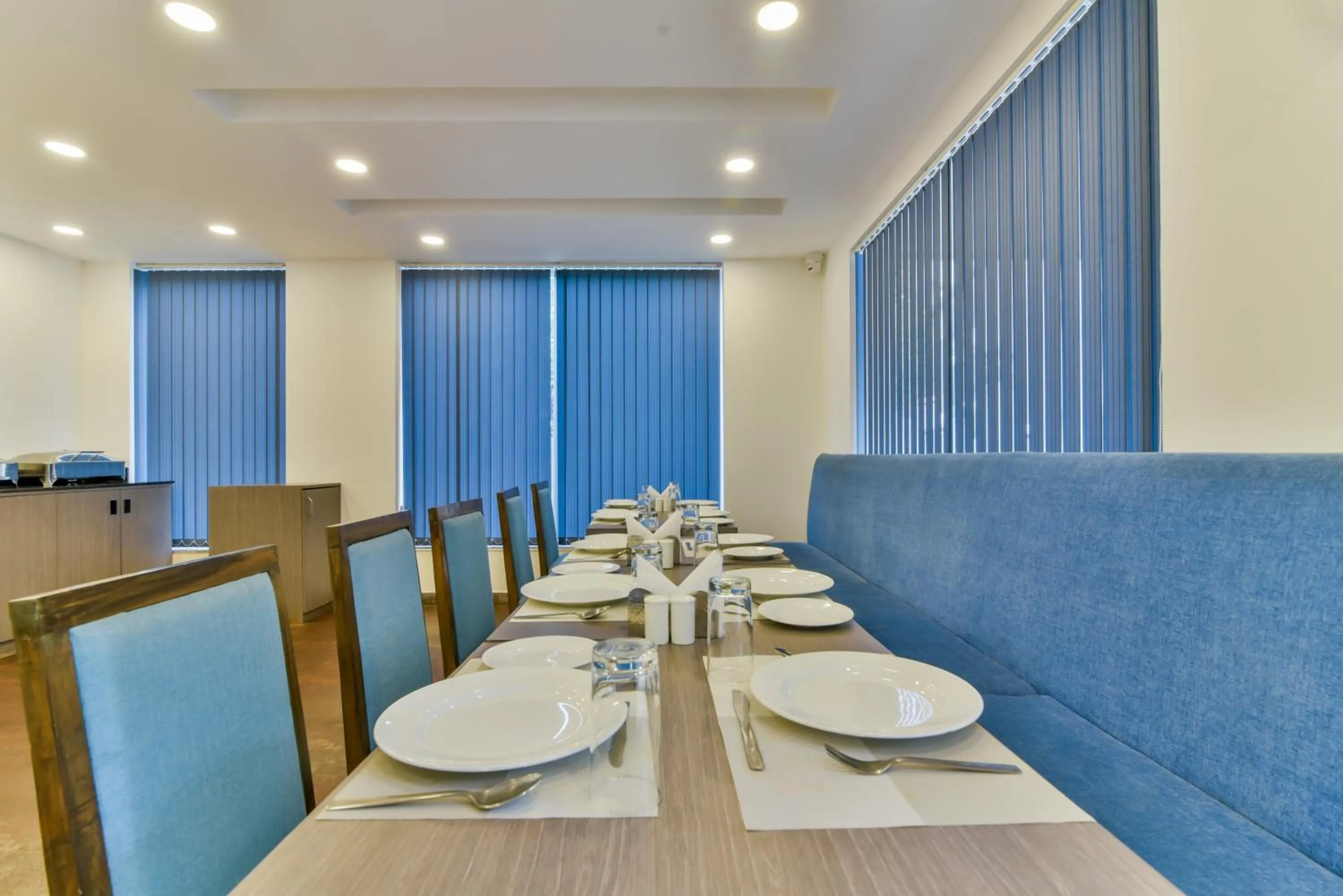 Restaurant/places to eat in Ramatan Resort