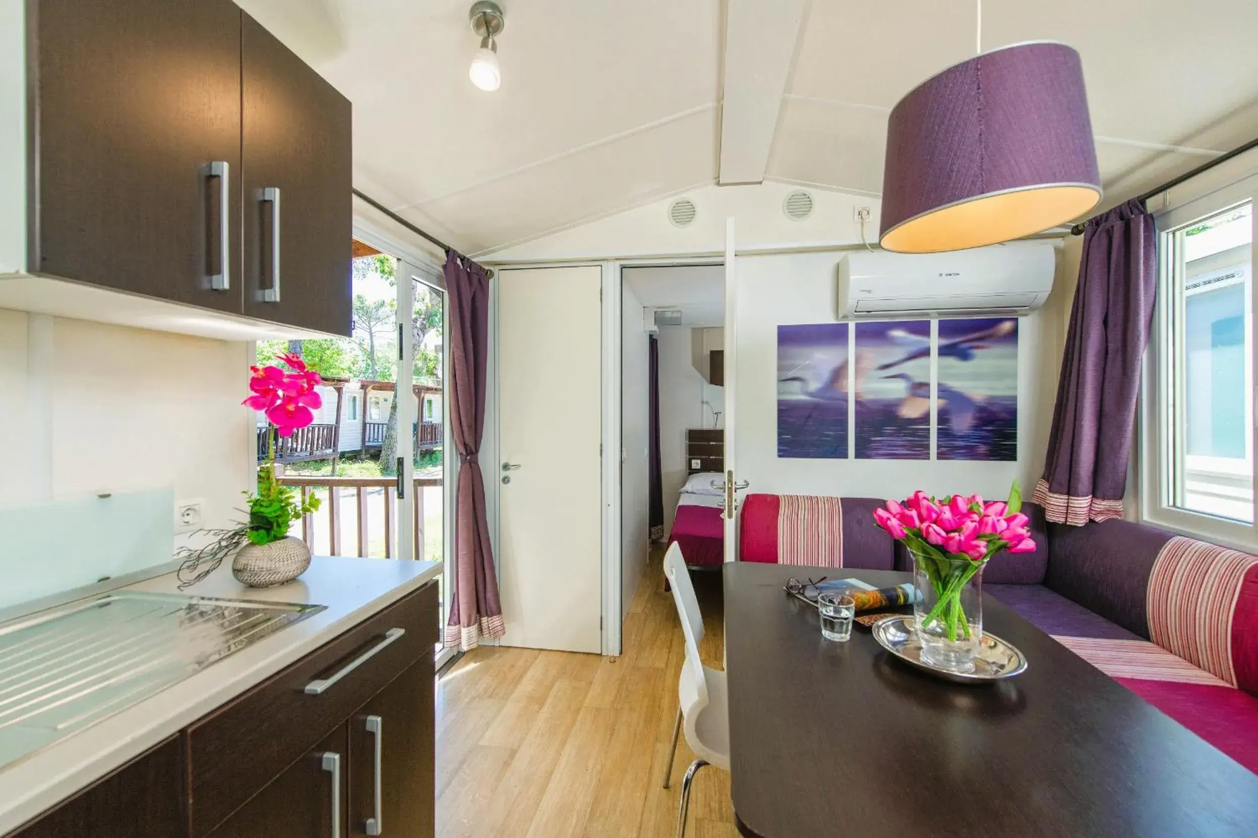 Mobile Home Deluxe in Camping Village Punta Navaccia Mobile Home Deluxe in Camping Village Punta Navaccia