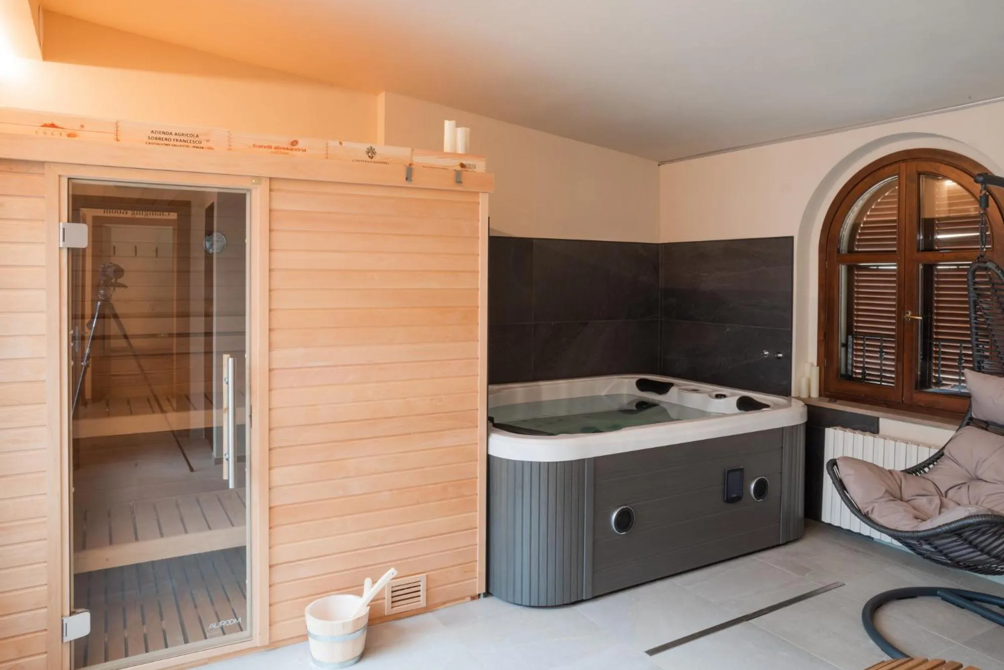 Spa and wellness centre/facilities in Le Torri - Castiglione Falletto