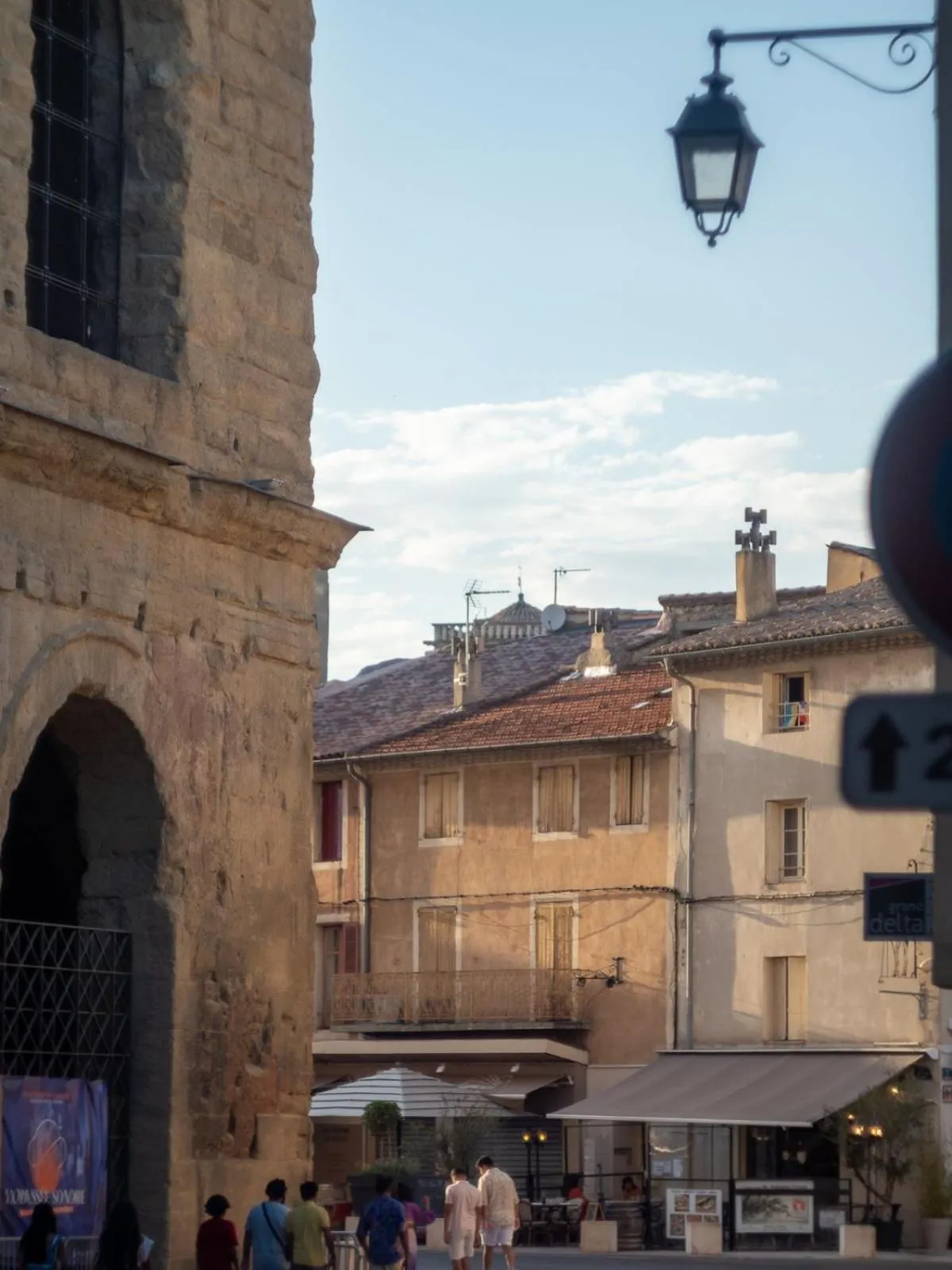 Day in KYRIAD ORANGE Centre Ville - HOTEL & RESTAURANT & BAR - La Galerie d'Art des Princes - Provence Alpes Côte d'Azur - France - Proche A7-A9 - exit21- Châteauneuf-du-Pape Avignon Bollene Nimes - 24h-24h