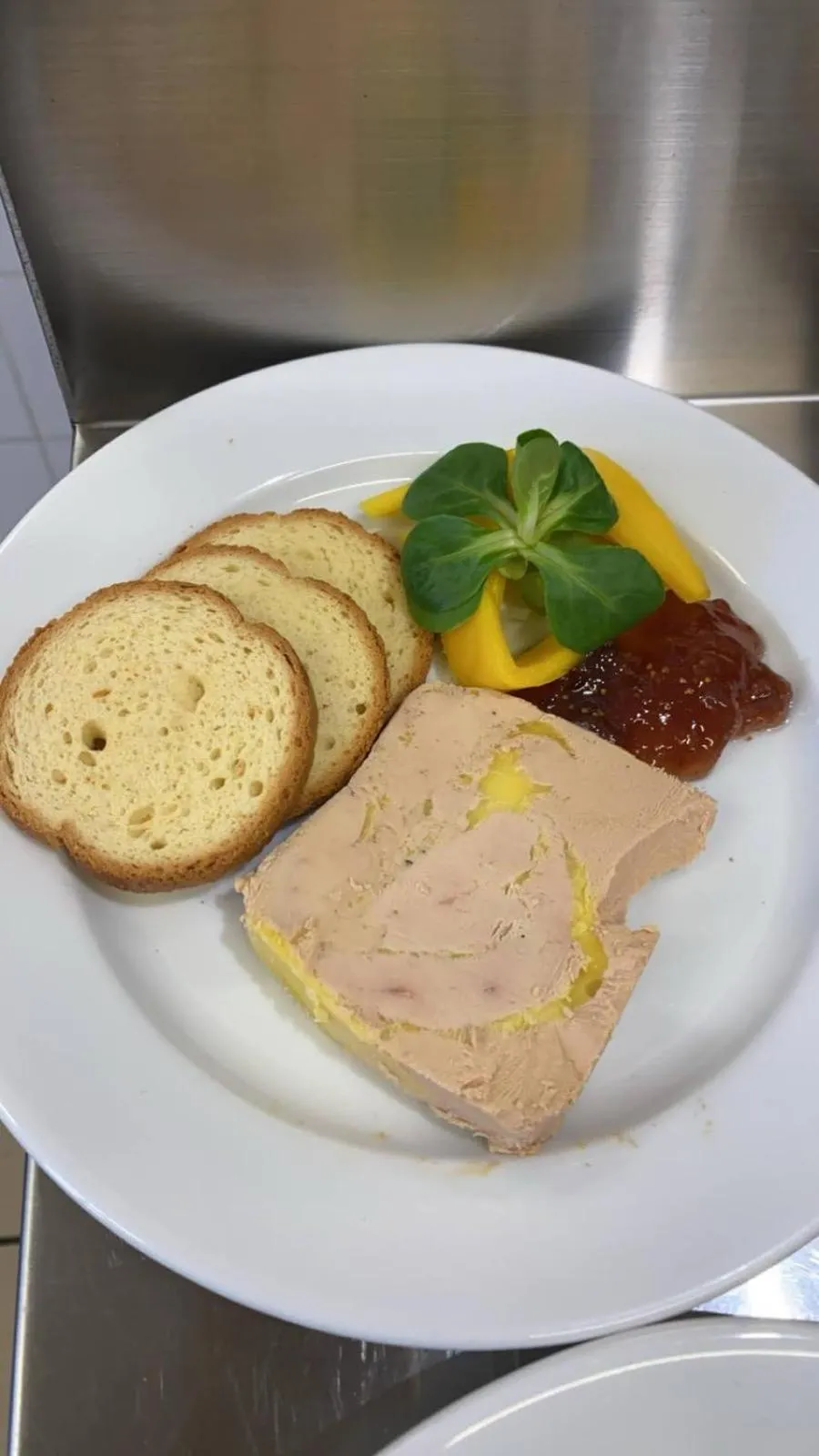 Restaurant/places to eat in KYRIAD ORANGE Centre Ville - HOTEL & RESTAURANT & BAR - La Galerie d'Art des Princes - Provence Alpes Côte d'Azur - France - Proche A7-A9 - exit21- Châteauneuf-du-Pape Avignon Bollene Nimes - 24h-24h