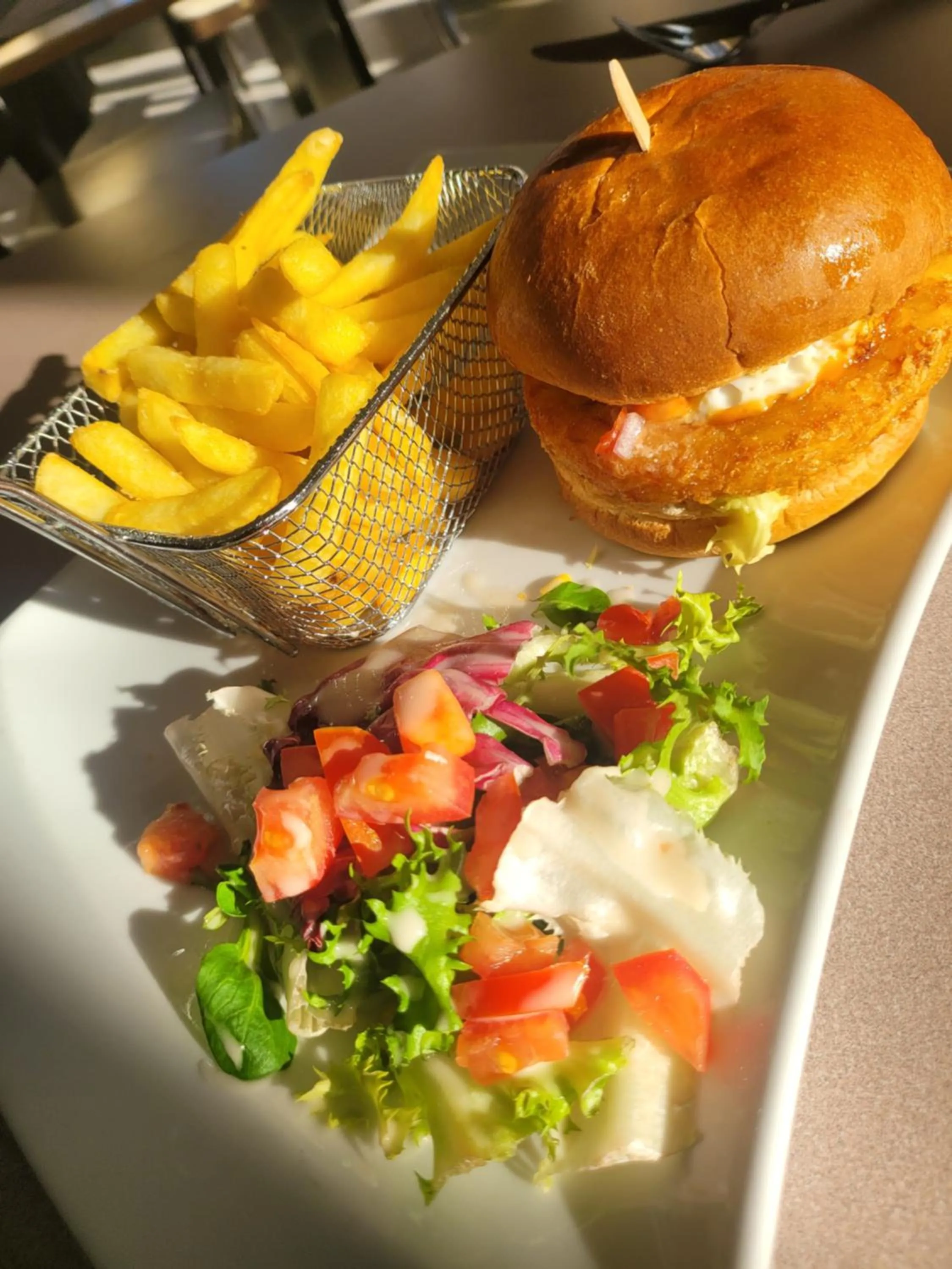 Restaurant/places to eat in KYRIAD ORANGE Centre Ville - HOTEL & RESTAURANT & BAR - La Galerie d'Art des Princes - Provence Alpes Côte d'Azur - France - Proche A7-A9 - exit21- Châteauneuf-du-Pape Avignon Bollene Nimes - 24h-24h