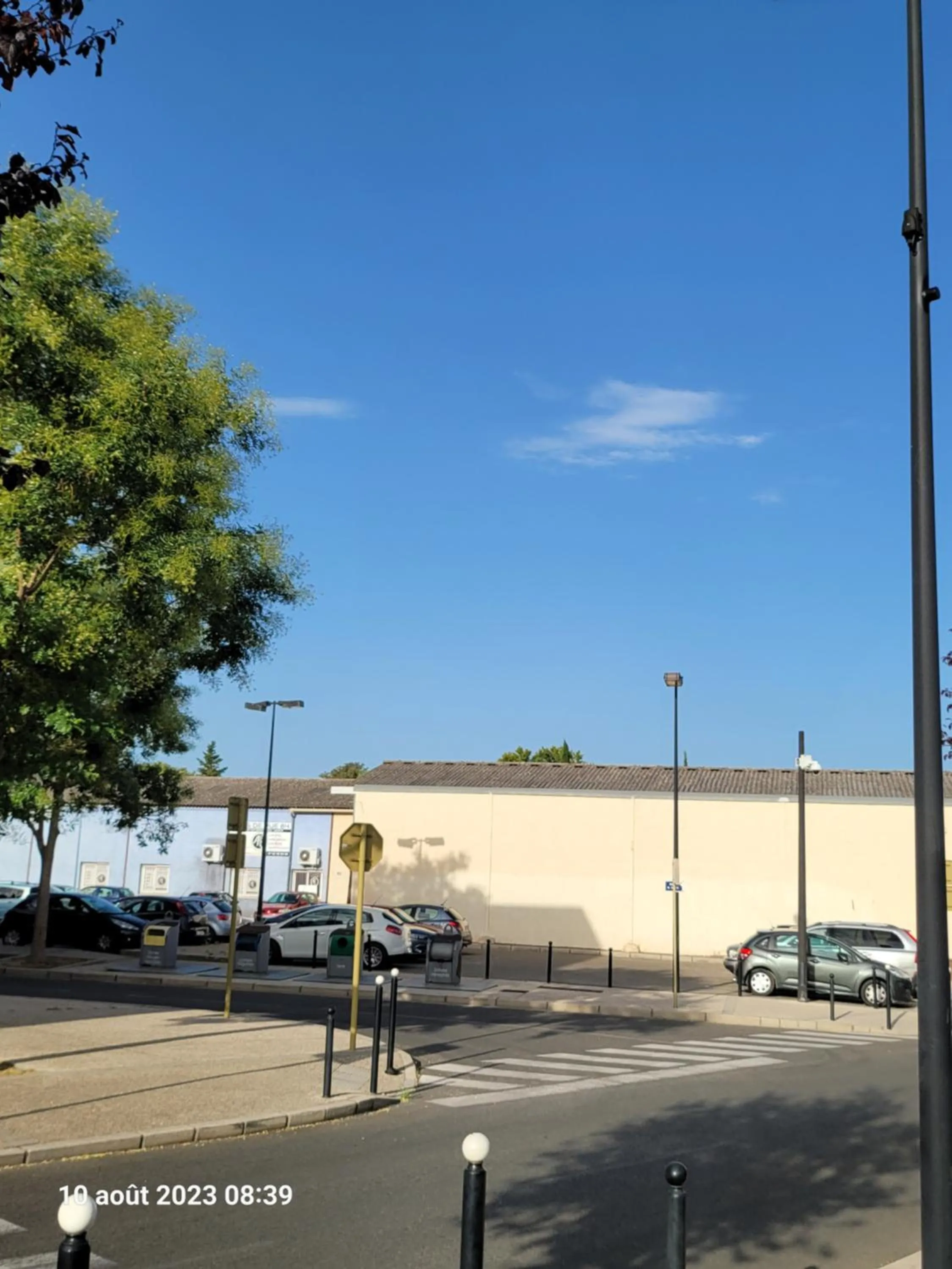 Day in KYRIAD ORANGE Centre Ville - HOTEL & RESTAURANT & BAR - La Galerie d'Art des Princes - Provence Alpes Côte d'Azur - France - Proche A7-A9 - exit21- Châteauneuf-du-Pape Avignon Bollene Nimes - 24h-24h