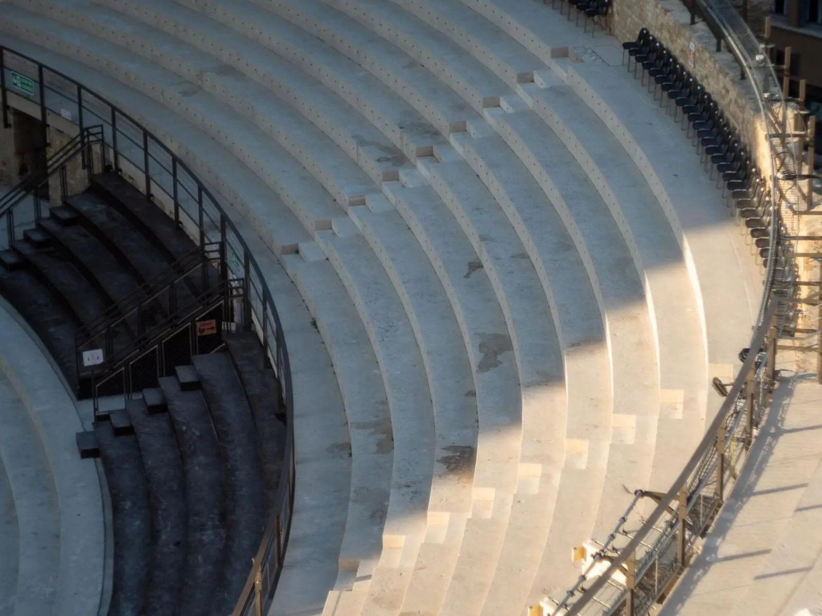 Nearby landmark in KYRIAD ORANGE Centre Ville - HOTEL & RESTAURANT & BAR - La Galerie d'Art des Princes - Provence Alpes Côte d'Azur - France - Proche A7-A9 - exit21- Châteauneuf-du-Pape Avignon Bollene Nimes - 24h-24h