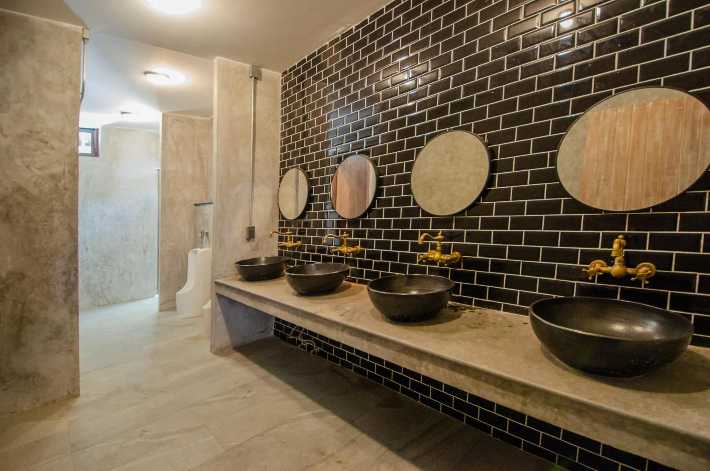 Bathroom in The Chic Lipe