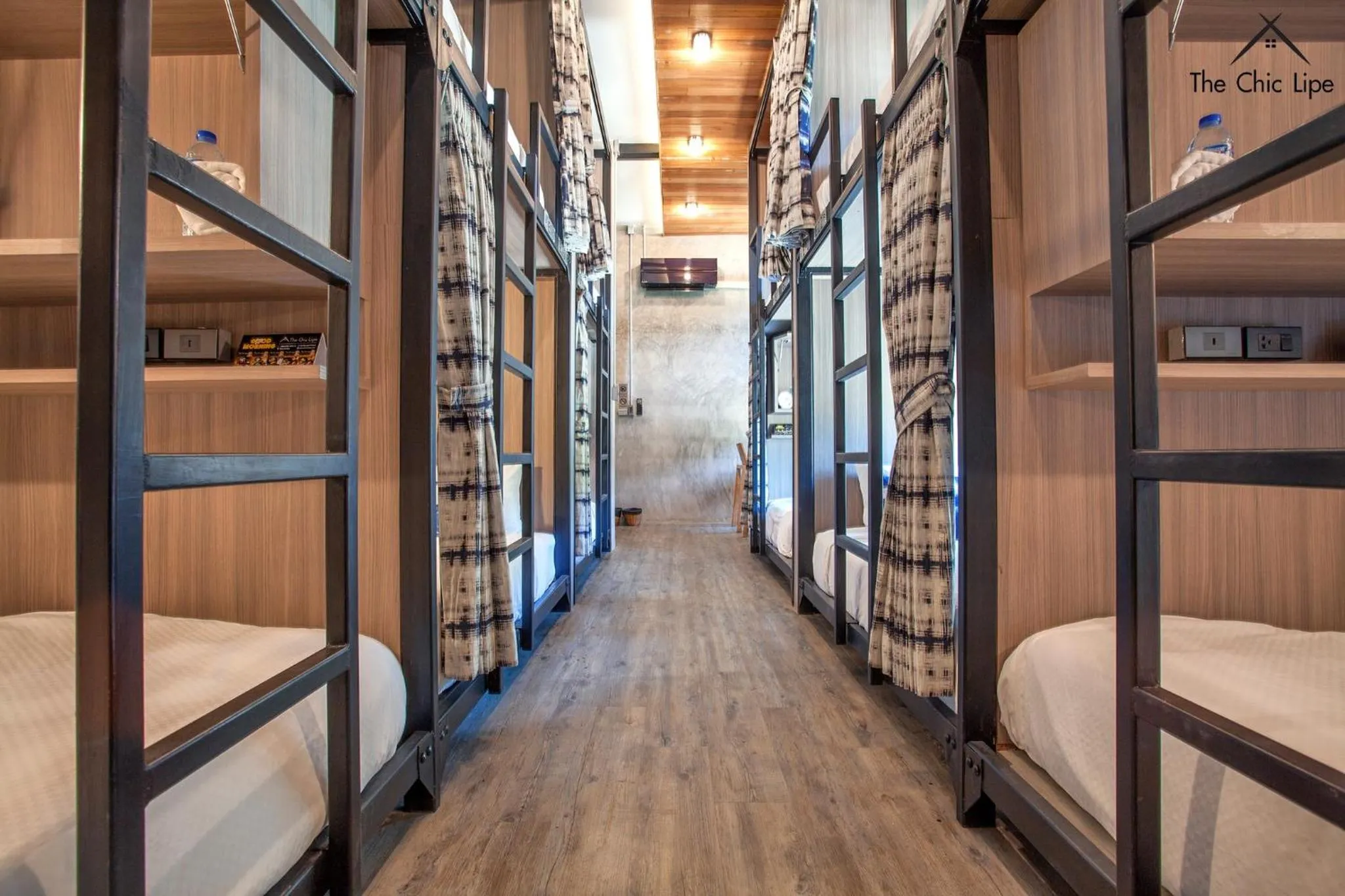 Bed in The Chic Lipe