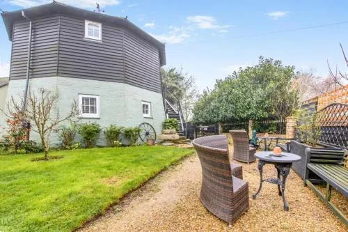 Hunston Mill Self Catering Dog Stay For Free