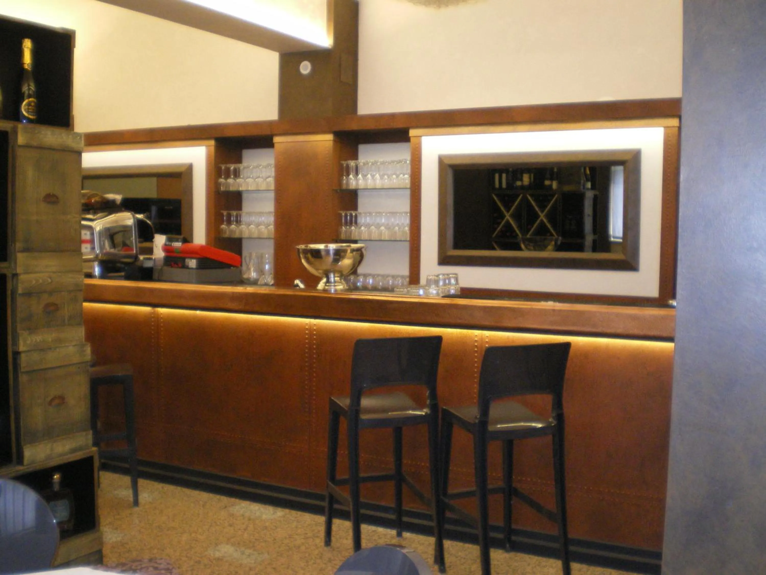 Restaurant/places to eat in Hotel Pico