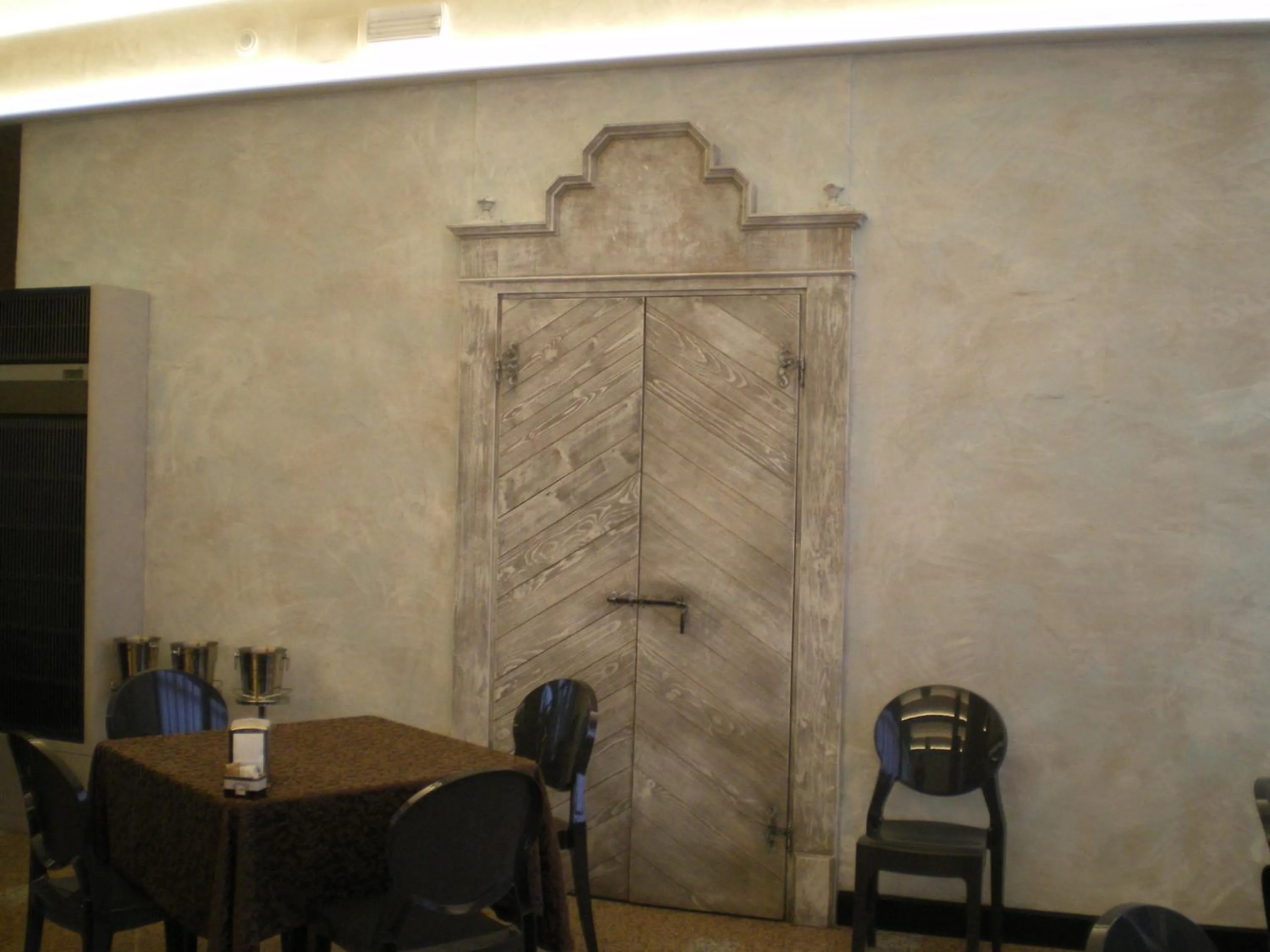 Restaurant/places to eat in Hotel Pico