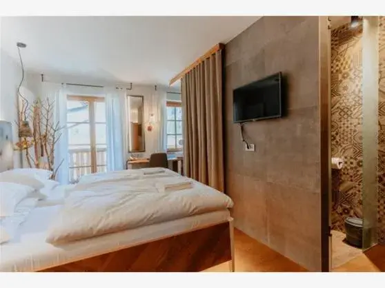 Deluxe Double Room with Balcony in Hotel Plesnik Logar Valley Deluxe Double Room with Balcony in Hotel Plesnik Logar Valley