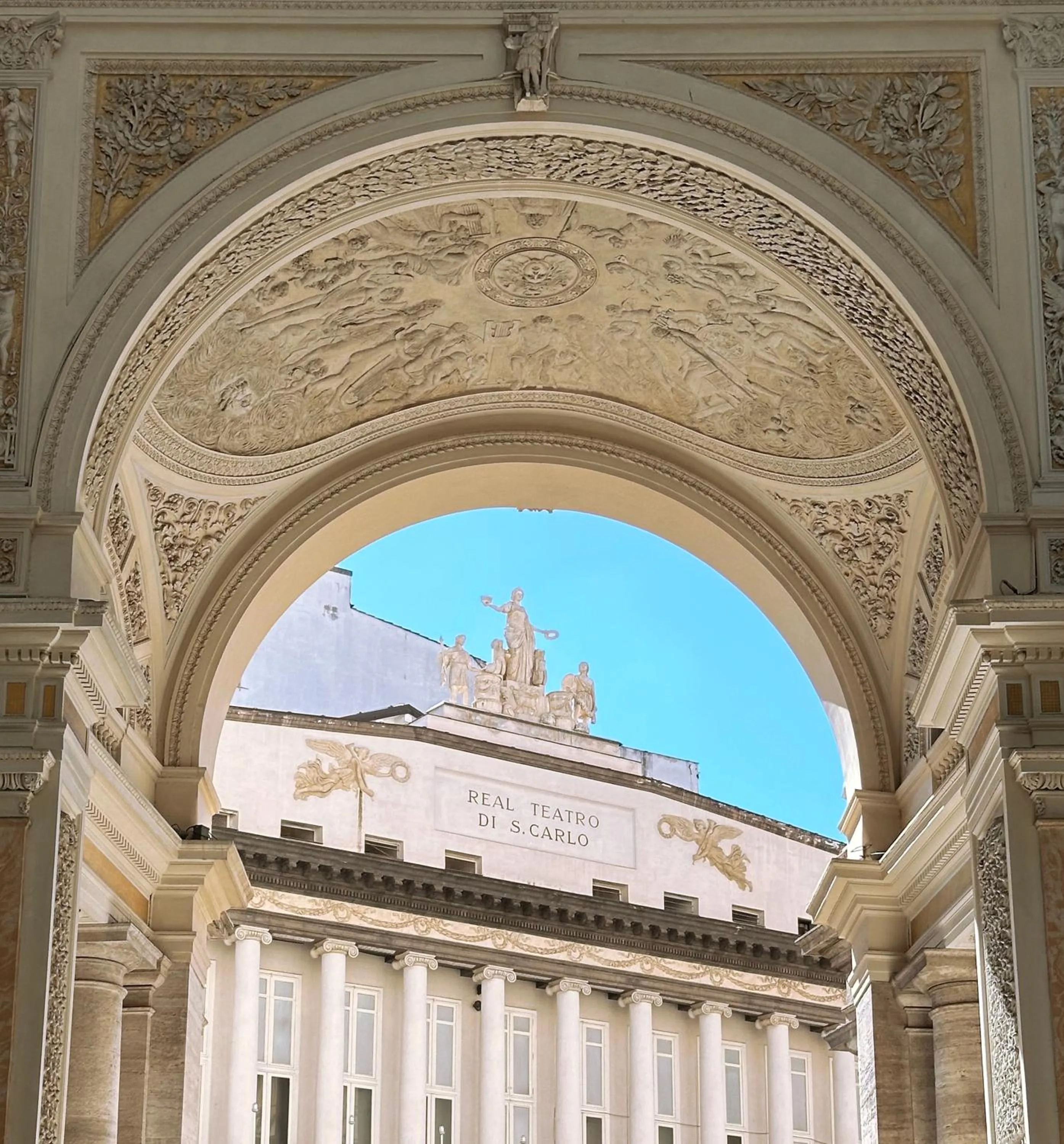 Property building in Caruso Place Luxury Rooms & Suites