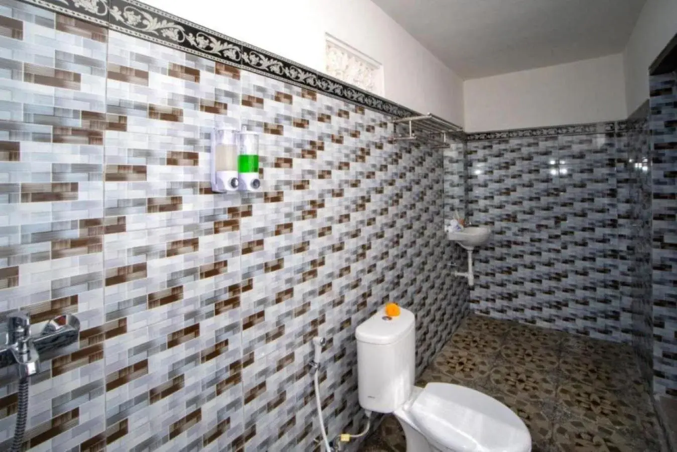 Bathroom in Sundi Ocean Bungalow by ABM Bathroom in Sundi Ocean Bungalow by ABM