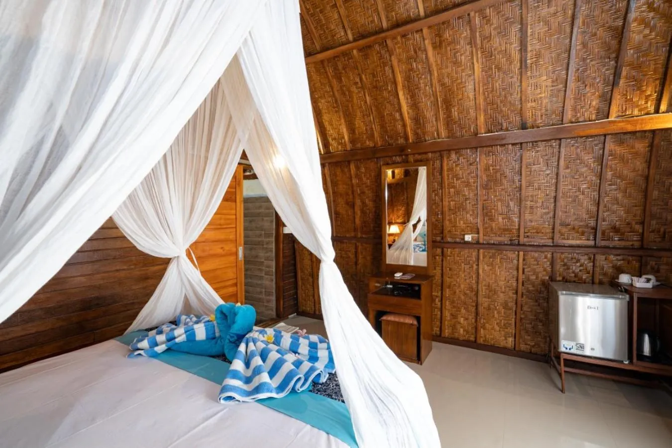 Lobby or reception, Bed in Sundi Ocean Bungalow by ABM