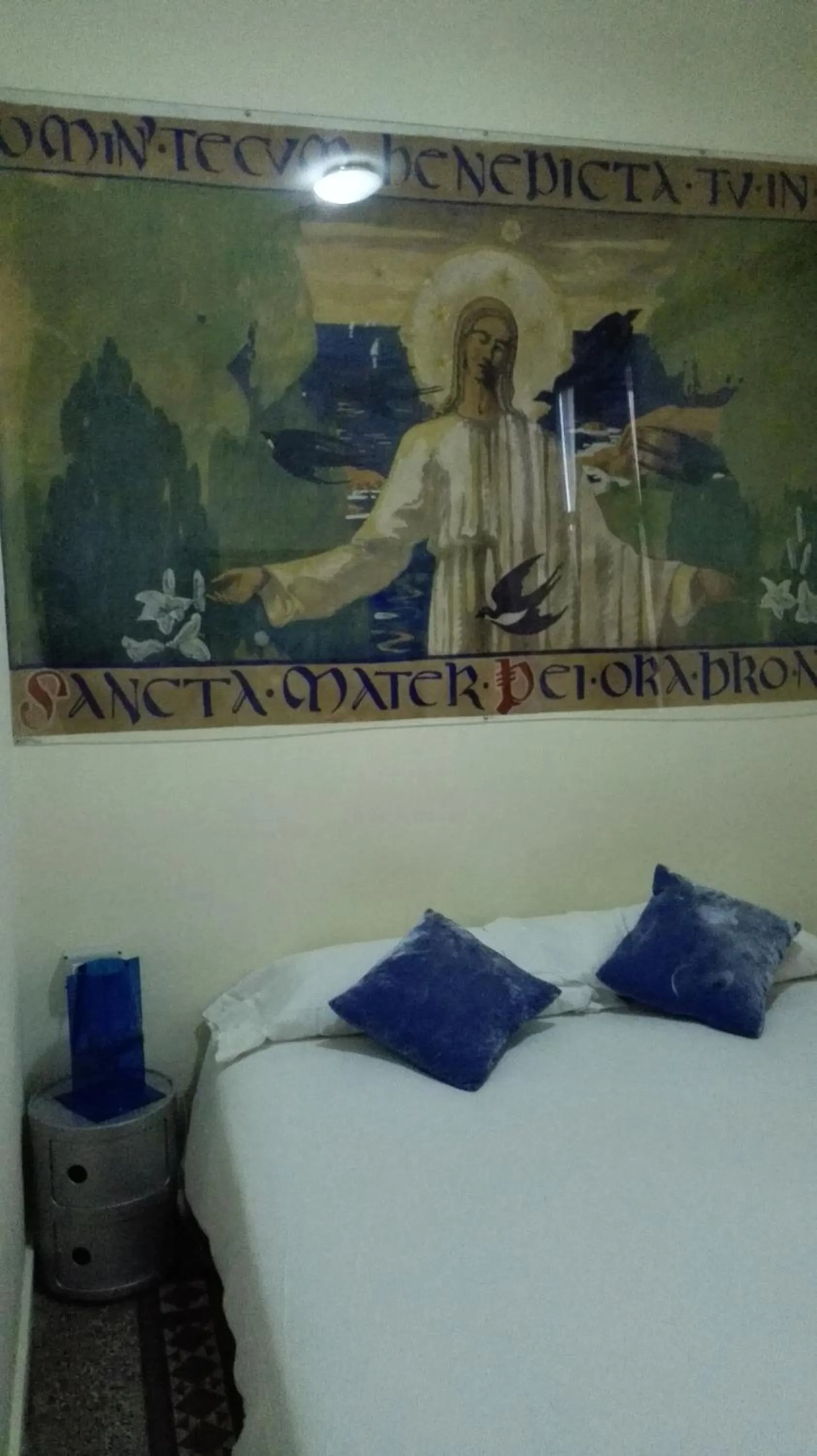 Decorative detail, Bed in Bed & Breakfast Bells Oficis